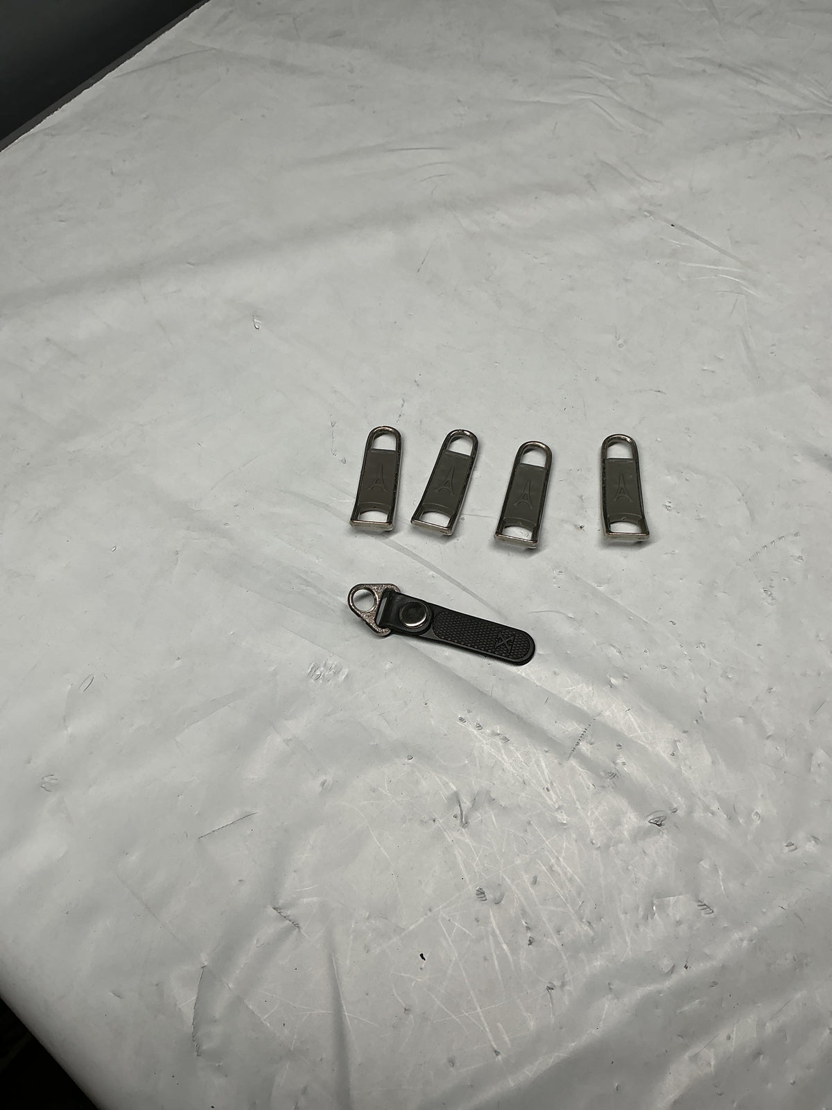 Travelpro MaxLite 5 Set of Zipper Pulls U39
