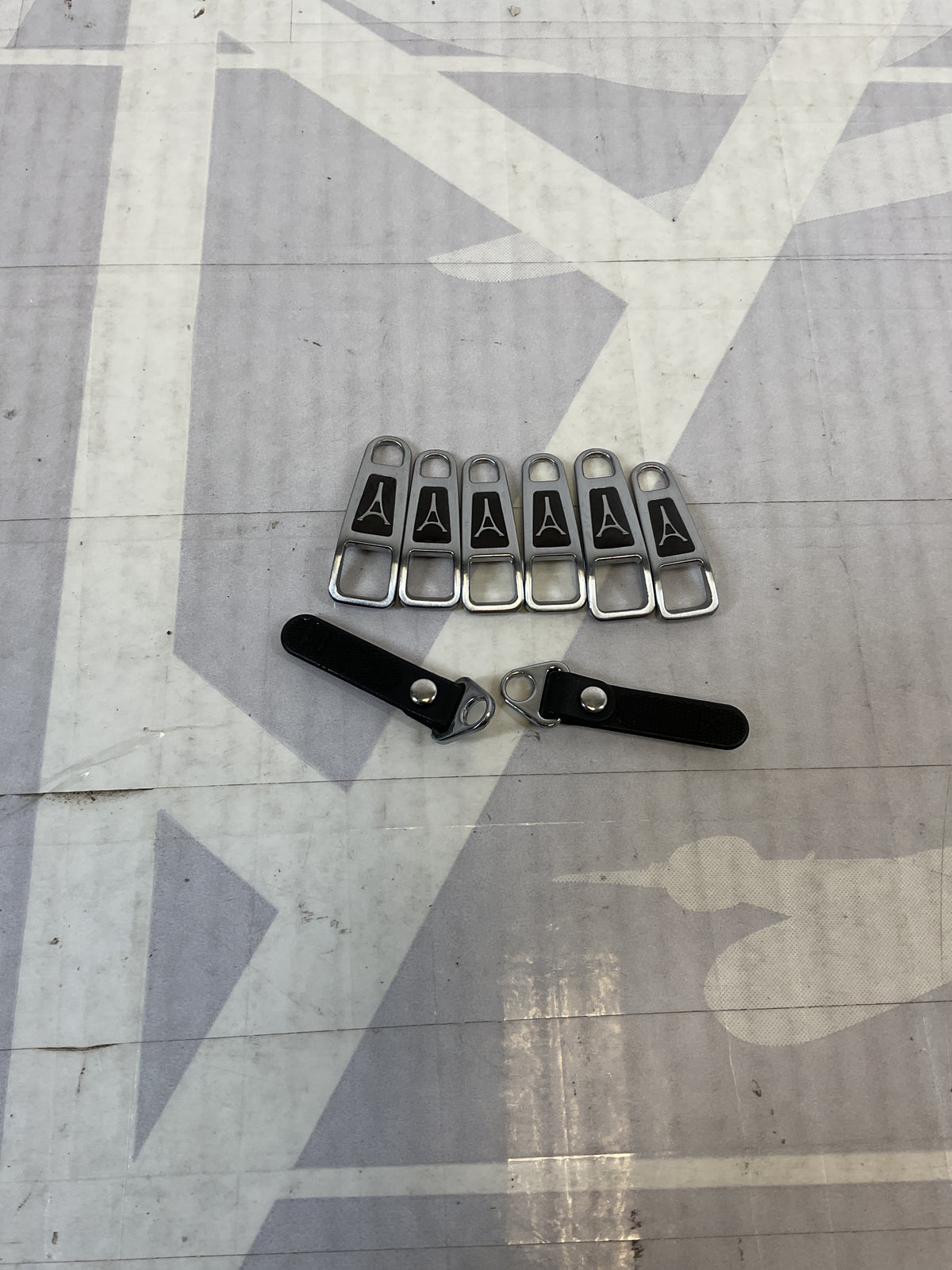 Travelpro Platinum Elite Set Of Zipper Pulls U57