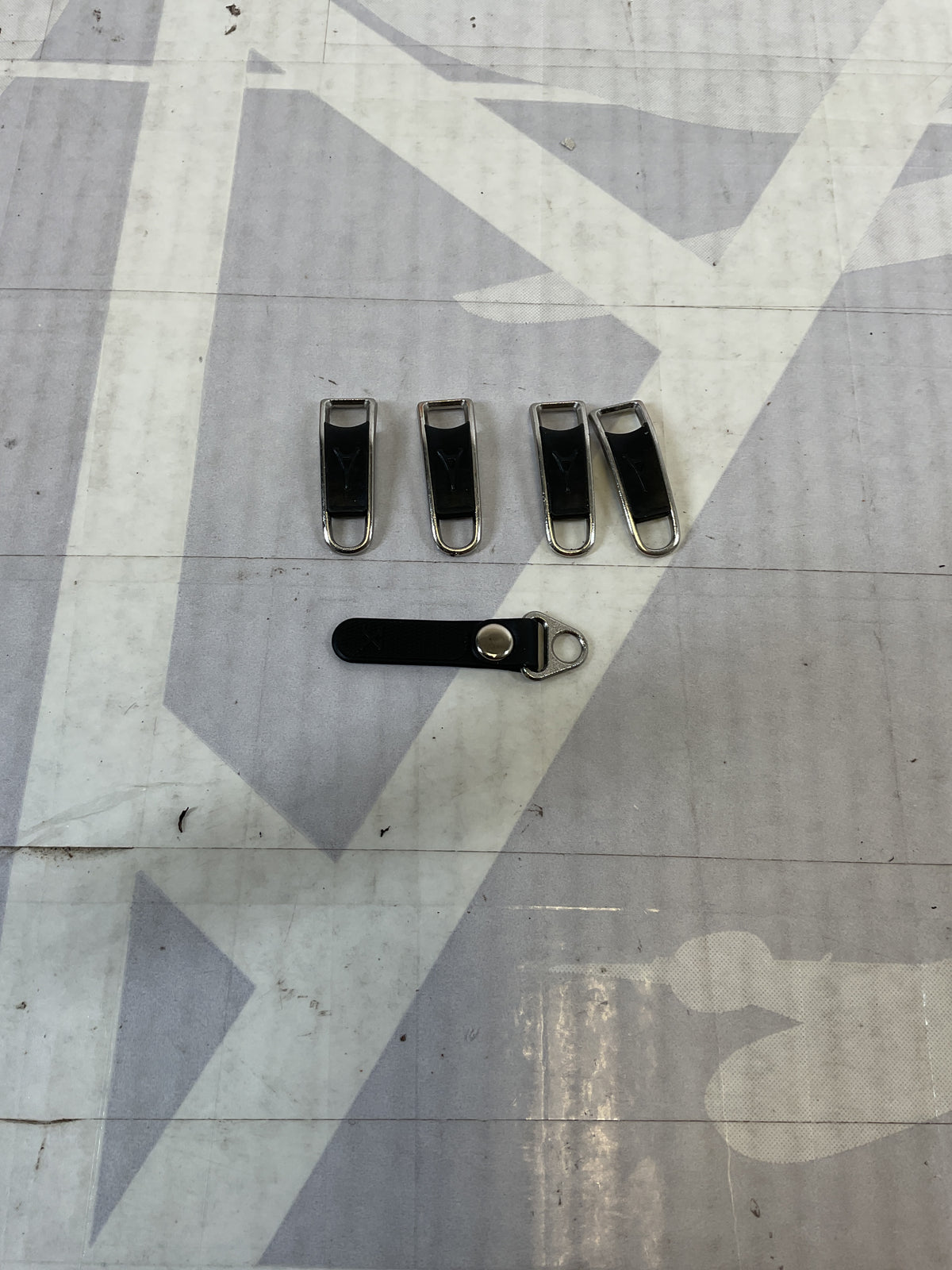 Travelpro MaxLite 5 Set of Zipper Pulls U61