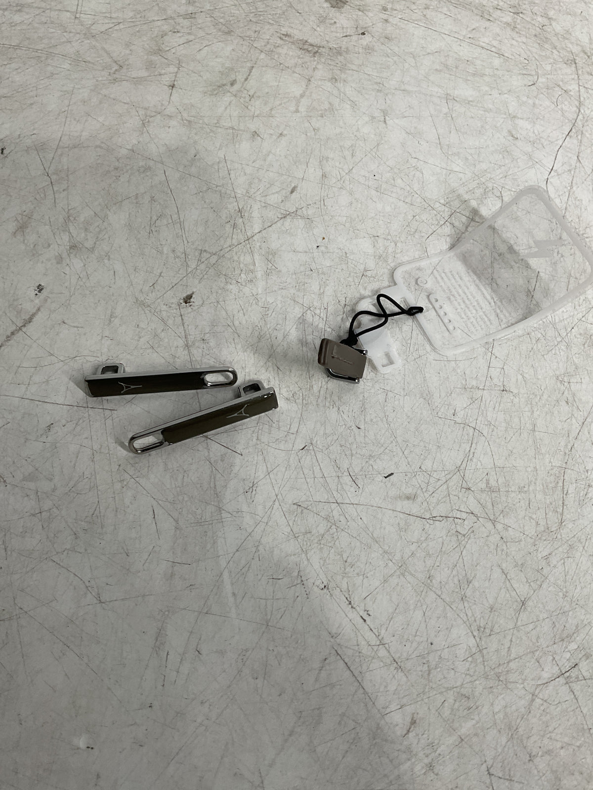 Travelpro Platinum Elite Carry On Hardside Set of Zipper Pulls U7