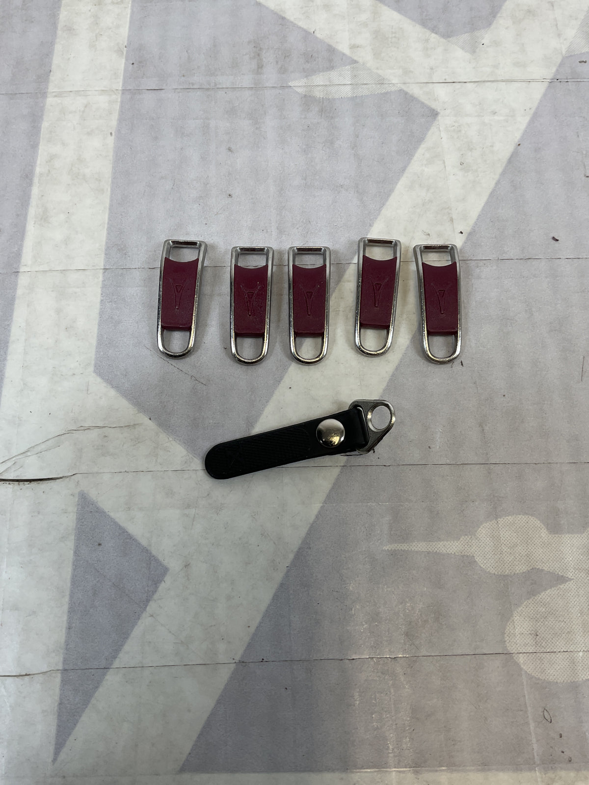 Travelpro MaxLite 5 Set of Zipper Pulls U73