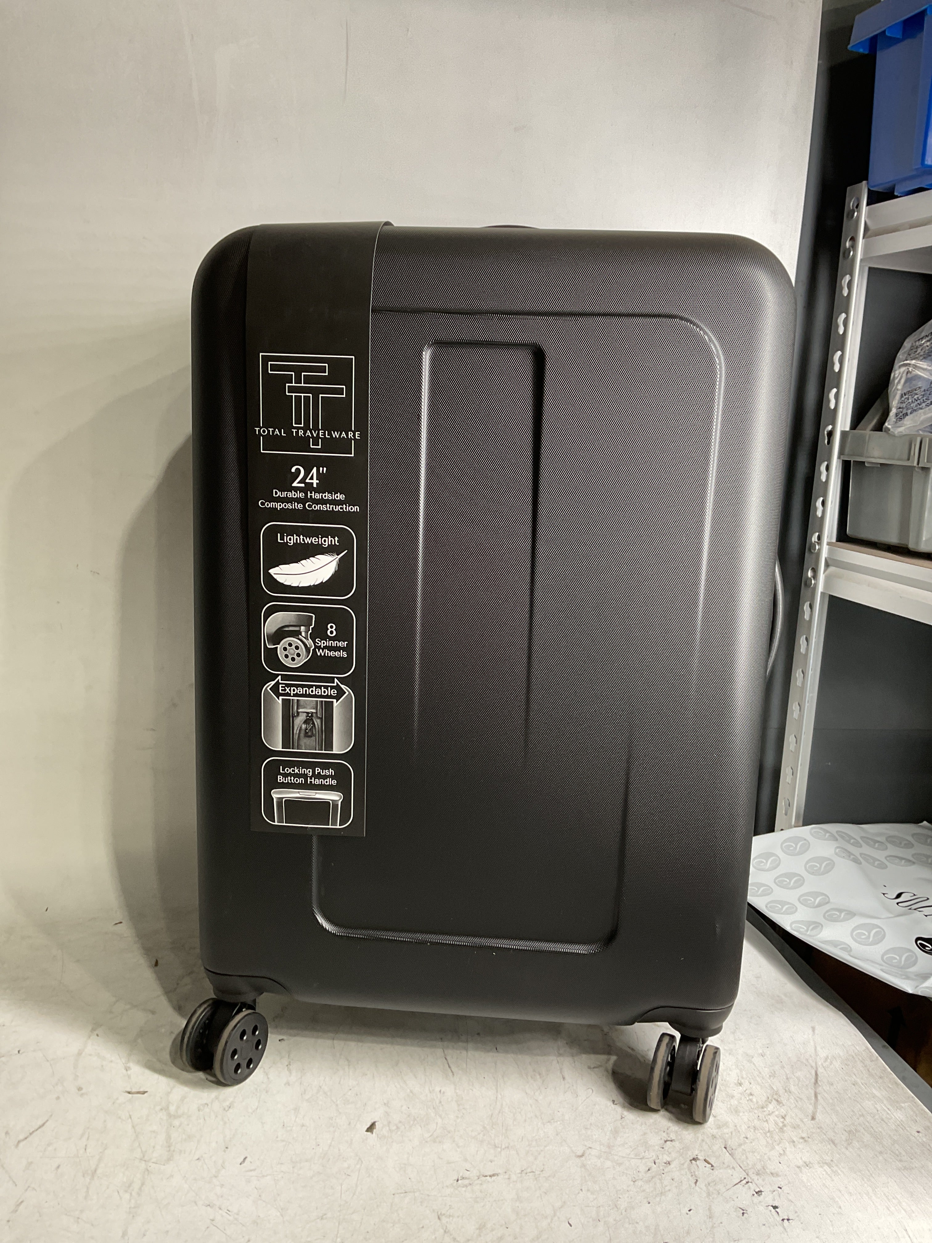 TOTAL TRAVELWARE Passage Expandable Hardside Spinner ( Black , Checked-Medium 24-Inch ) Black Checked Medium 24 Inch U1