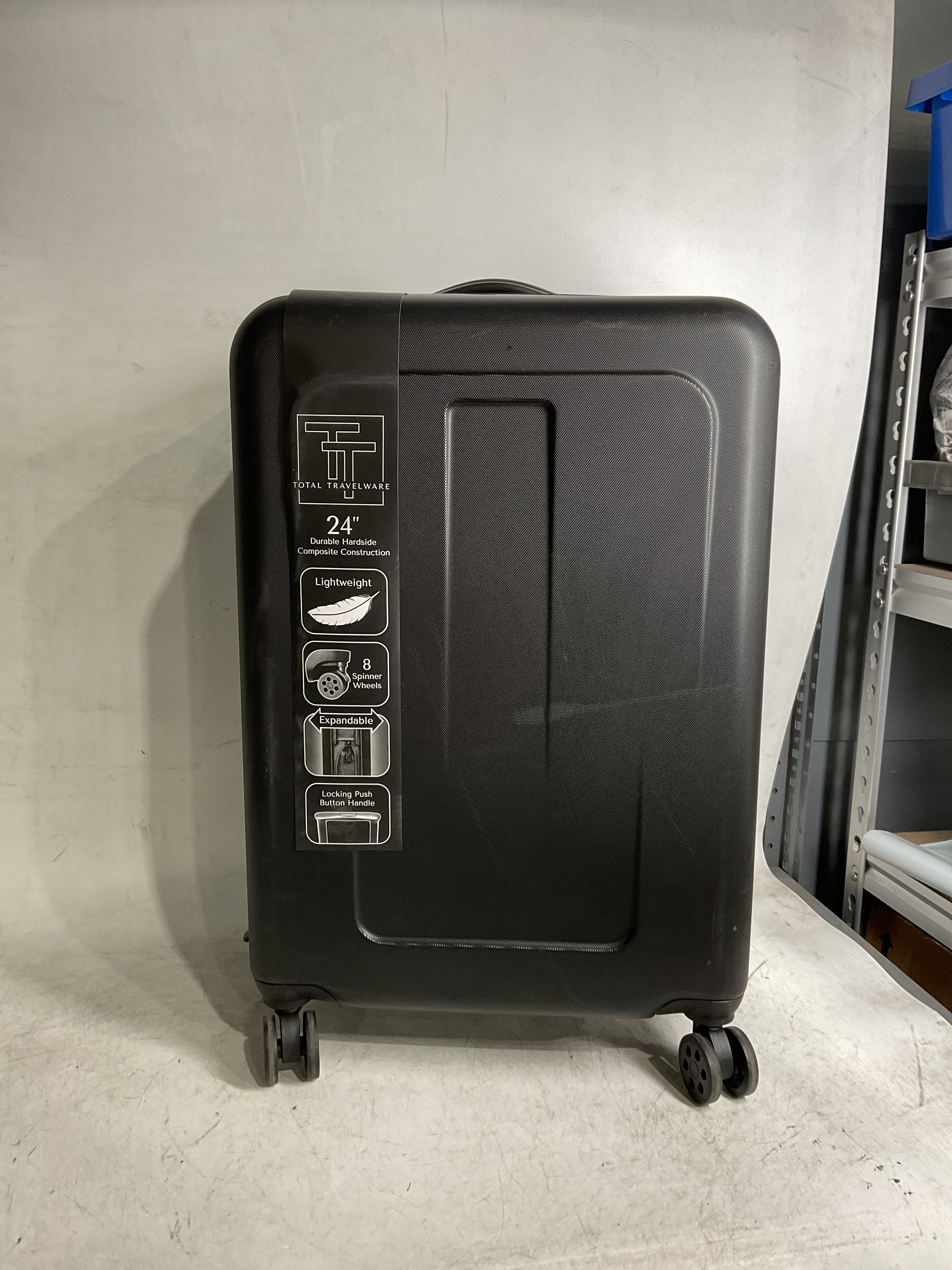 TOTAL TRAVELWARE Passage Expandable Hardside Spinner ( Black , Checked-Medium 24-Inch ) Black Checked Medium 24 Inch U2