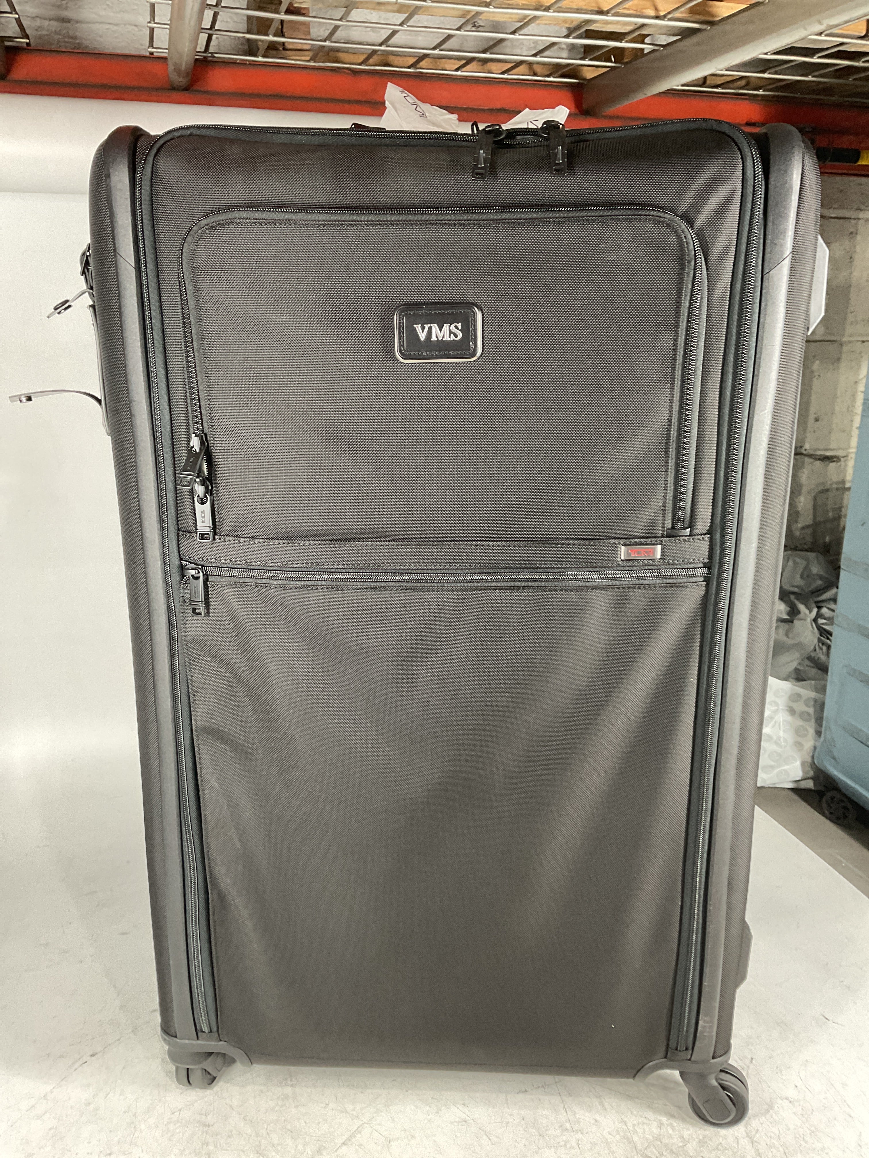 TUMI Alpha Worldwide Trip Expandable 4-Wheel Packing Case U1