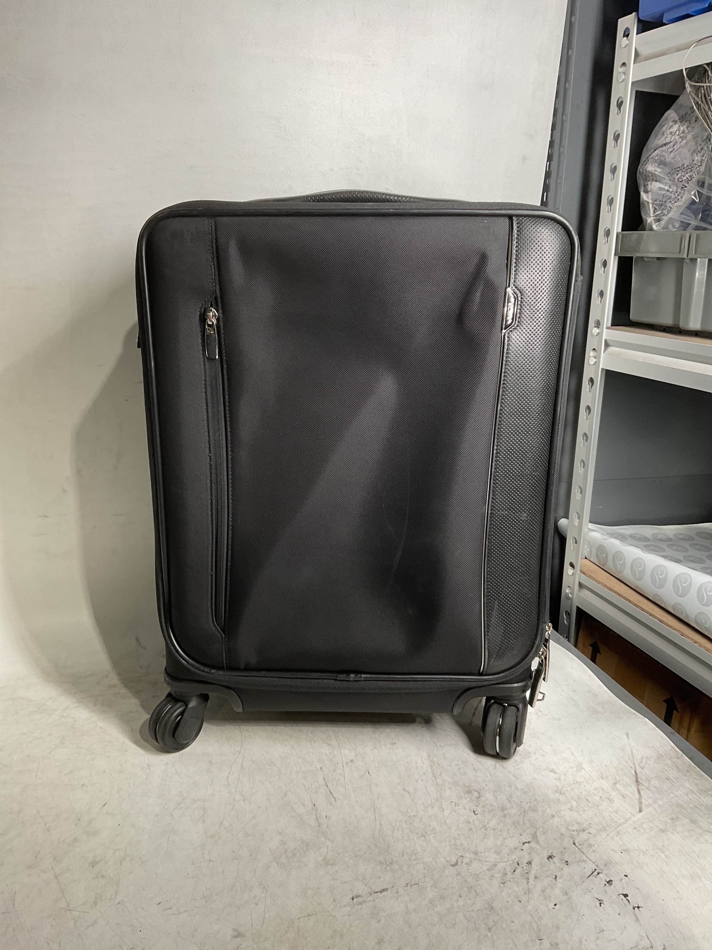 TUMI Arrive' Continental Dual Access 4-Wheel Carry-On ( Black , One Size ) Black One Size U1