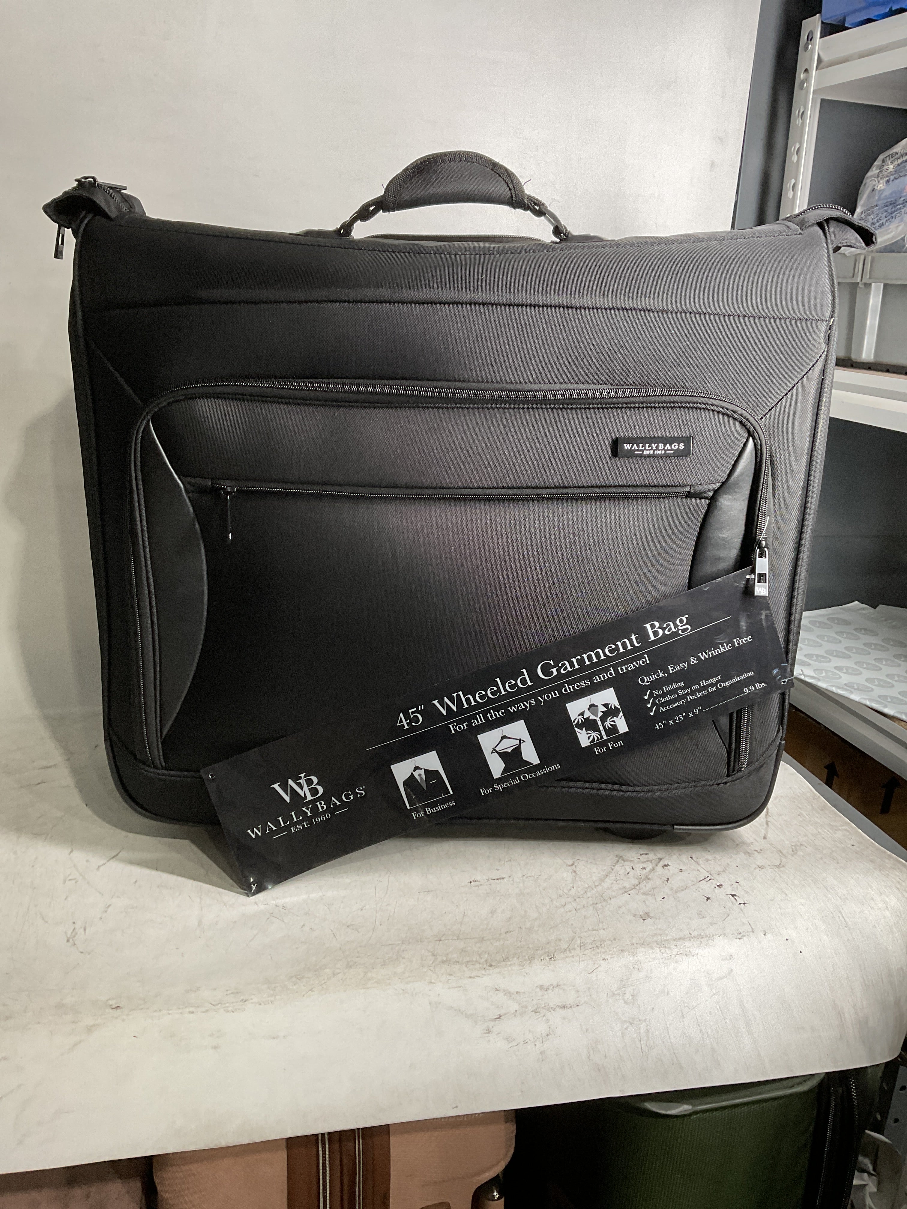 WallyBags® 45” Premium Rolling Garment Bag with multiple pockets ( Black , One Size ) Black One Size U11