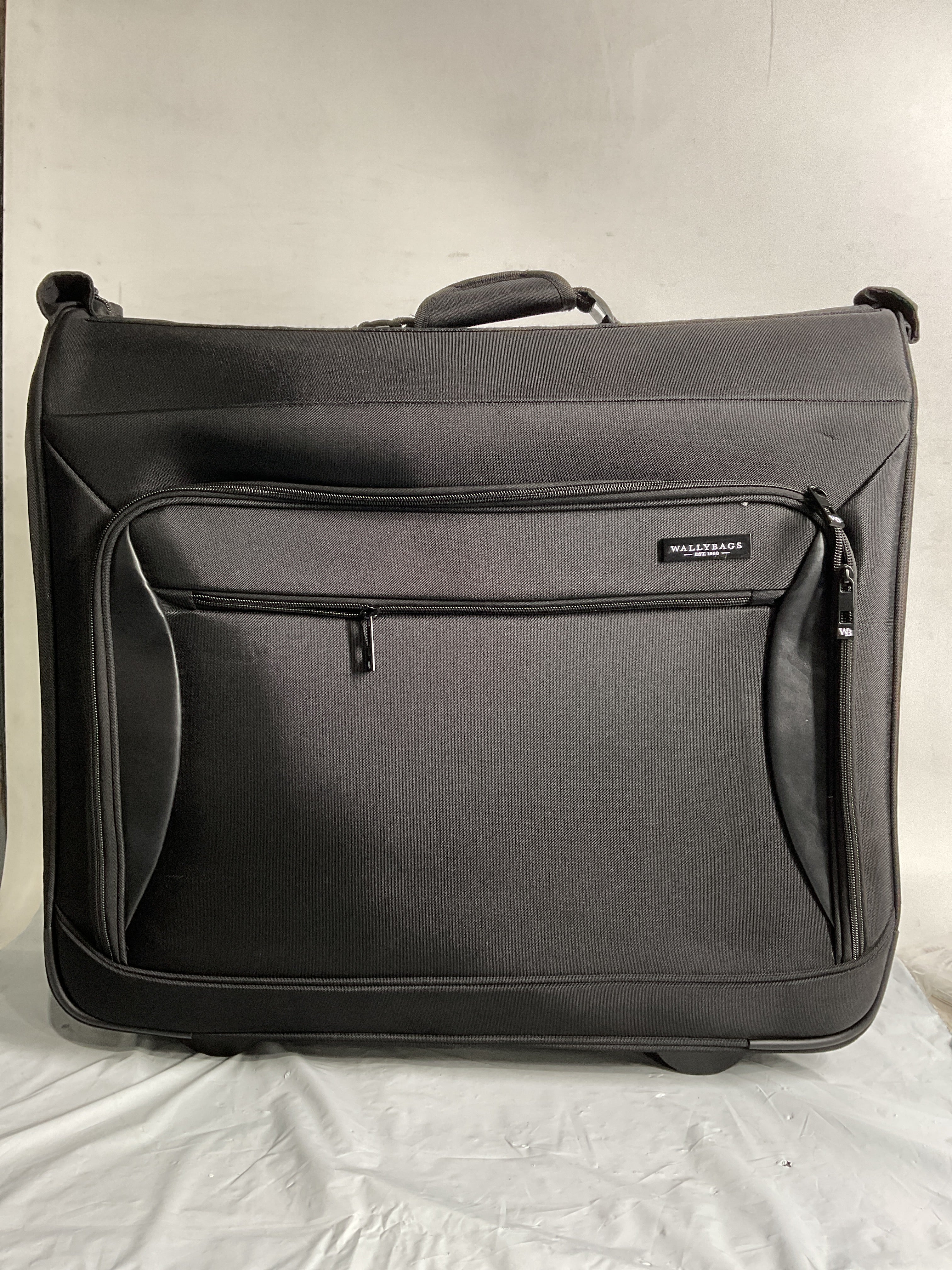WallyBags® 45” Premium Rolling Garment Bag with multiple pockets ( Black , One Size ) Black One Size U18