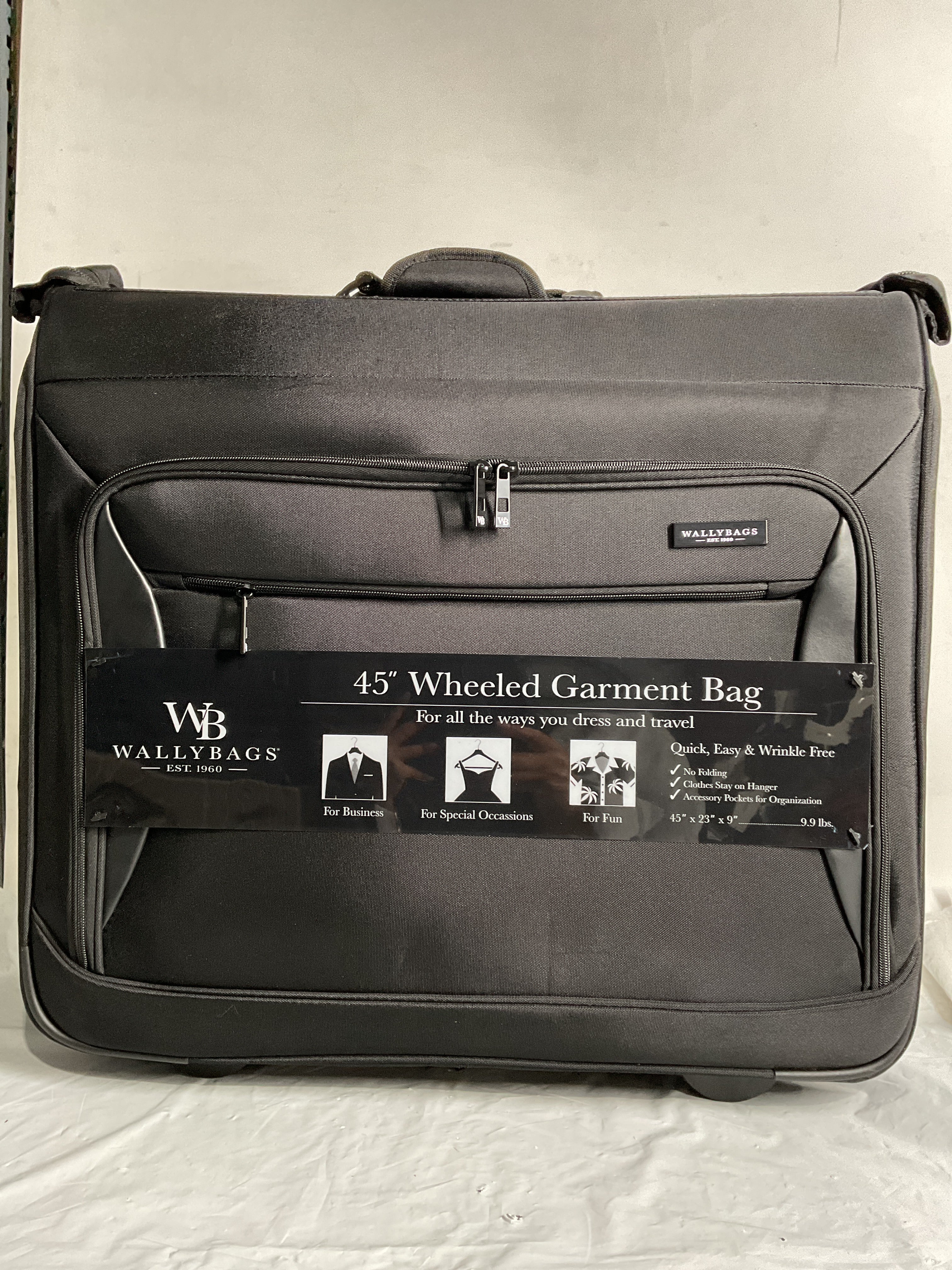 WallyBags® 45” Premium Rolling Garment Bag with multiple pockets ( Black , One Size ) Black One Size U19