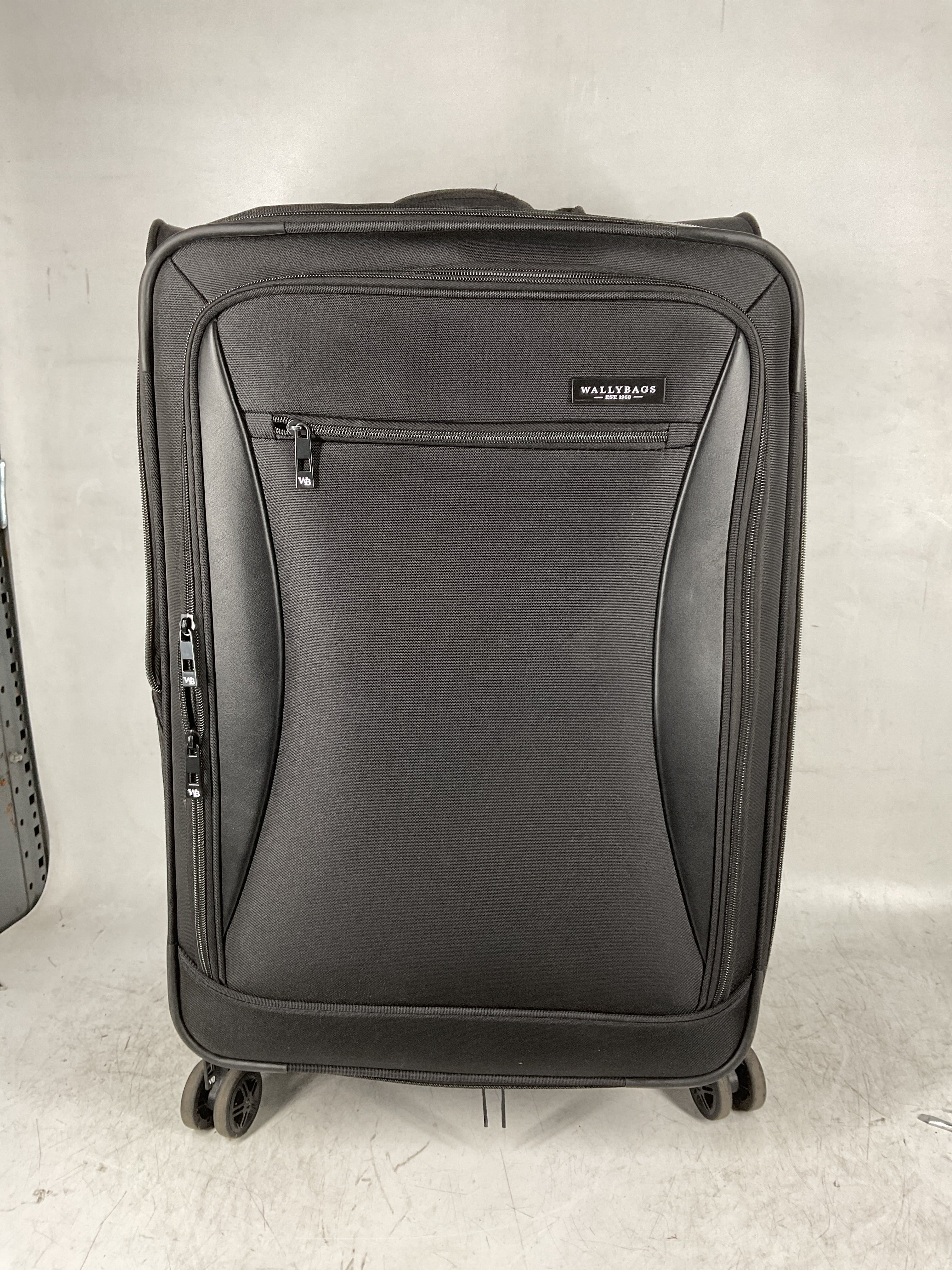 WallyBags Solutions 25 Expandable Spinner with Removable Garment Bag ( Black , One Size ) Black One Size U1