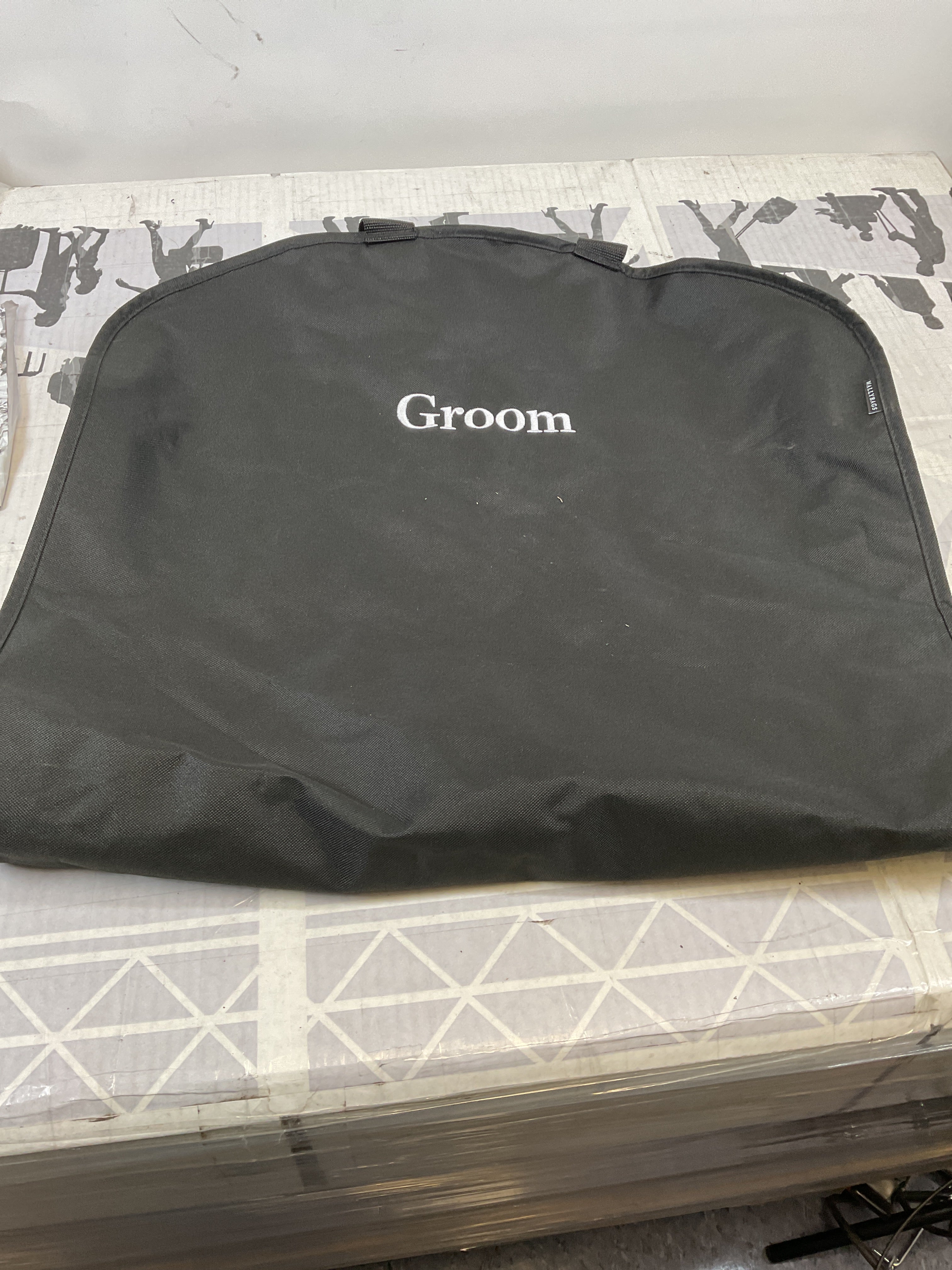 WallyBags 40" Deluxe Groom Tux and Suit Travel Garment Bag ( Black-G3 , One Size ) Black-G3 One Size U2