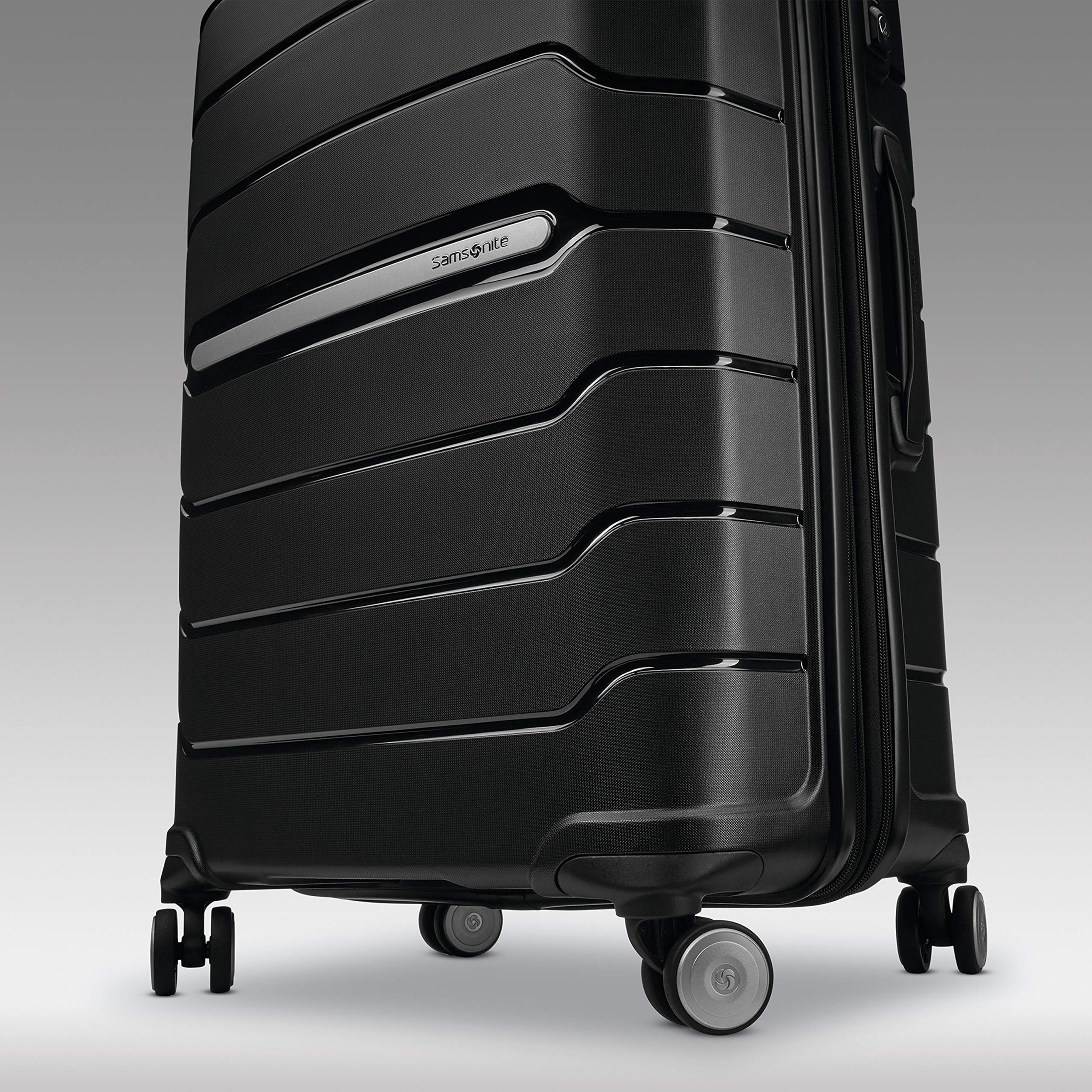 Samsonite Freeform Hardside 28-Inch Spinner U8