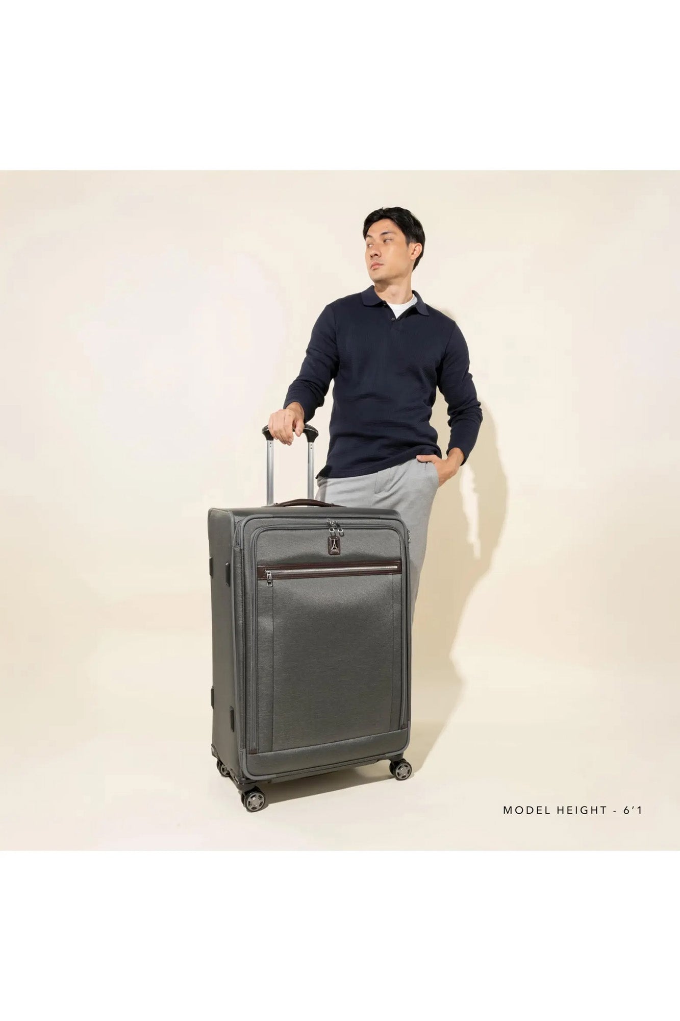 Travelpro Platinum Elite Softside Expandable Checked Luggage, 8 Wheel Spinner Large Suitcase, TSA Lock, Men and Women, Checked Large 29-Inch ( True Navy Blue , Checked-Large 29-Inch ) True Navy Blue Checked Large 29 Inch U15