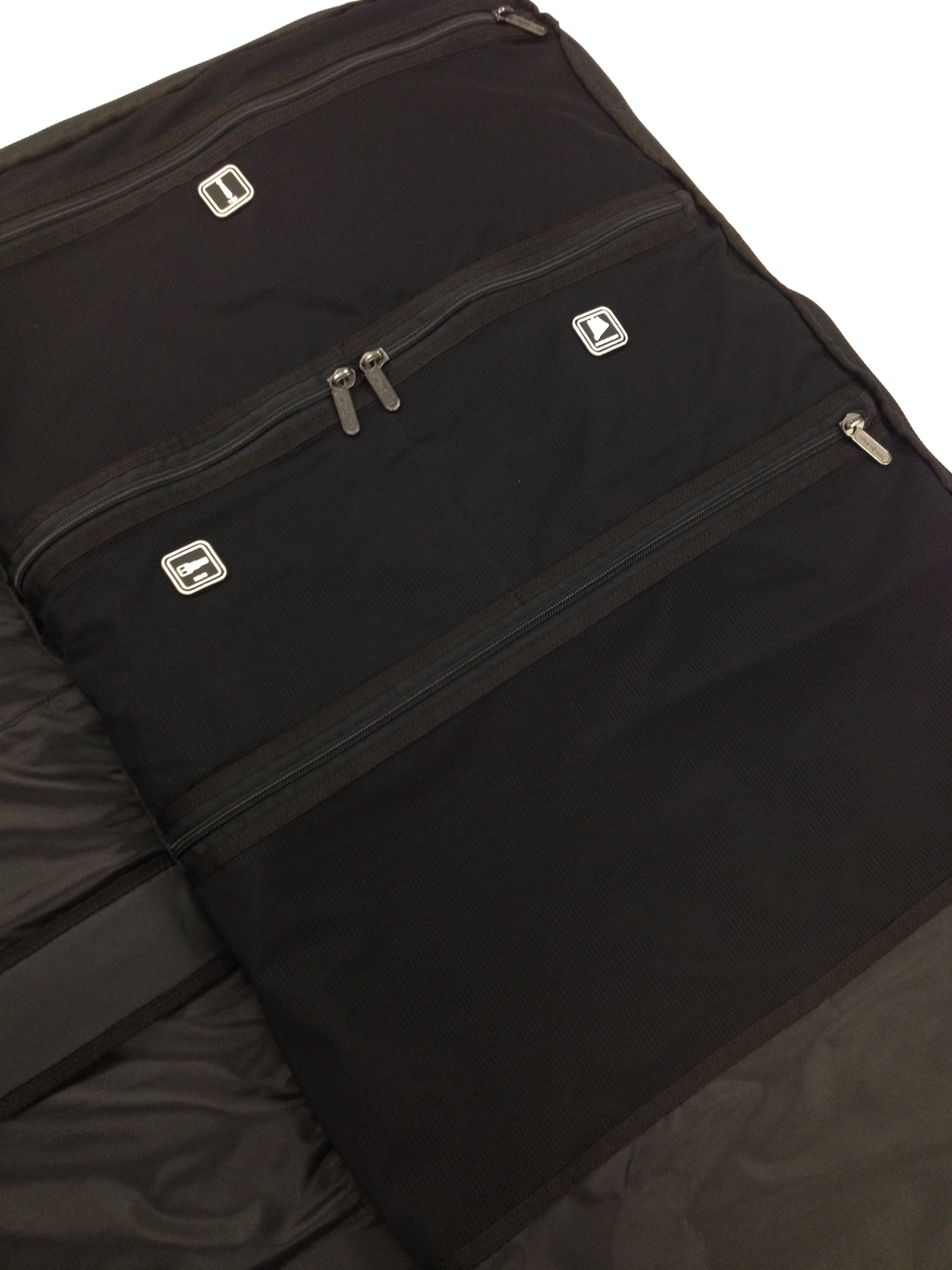 Genius Pack Tri-Fold Garment Bag ( Black ) Black  U1