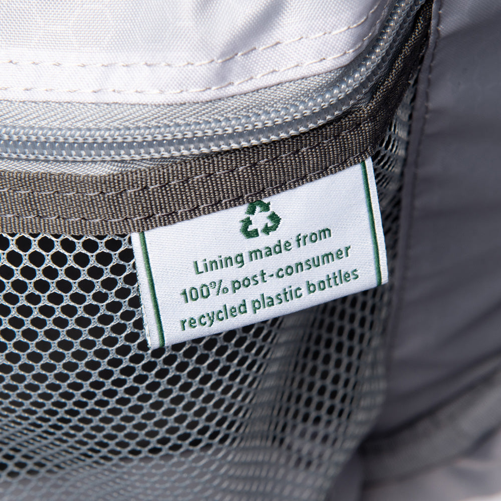 Travelpro Maxlite 5 Softside Lightweight Underseat Carry-On Travel Tote, Overnight Weekender Bag, Men and Women ( Mocha , 18-Inch ) Mocha 18 Inch U11