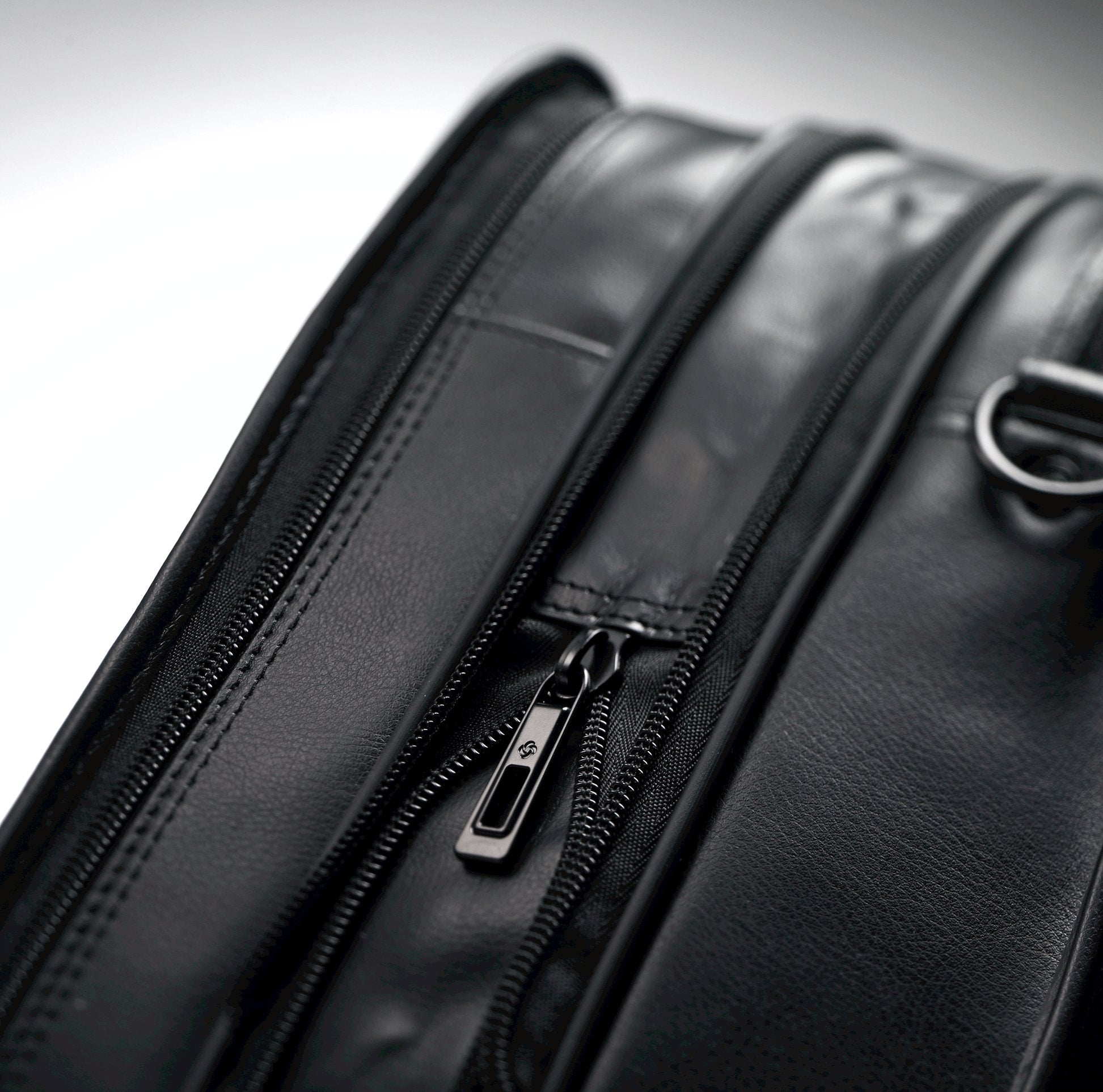 Samsonite Leather Expandable Briefcase 17 inch Black 17 U2
