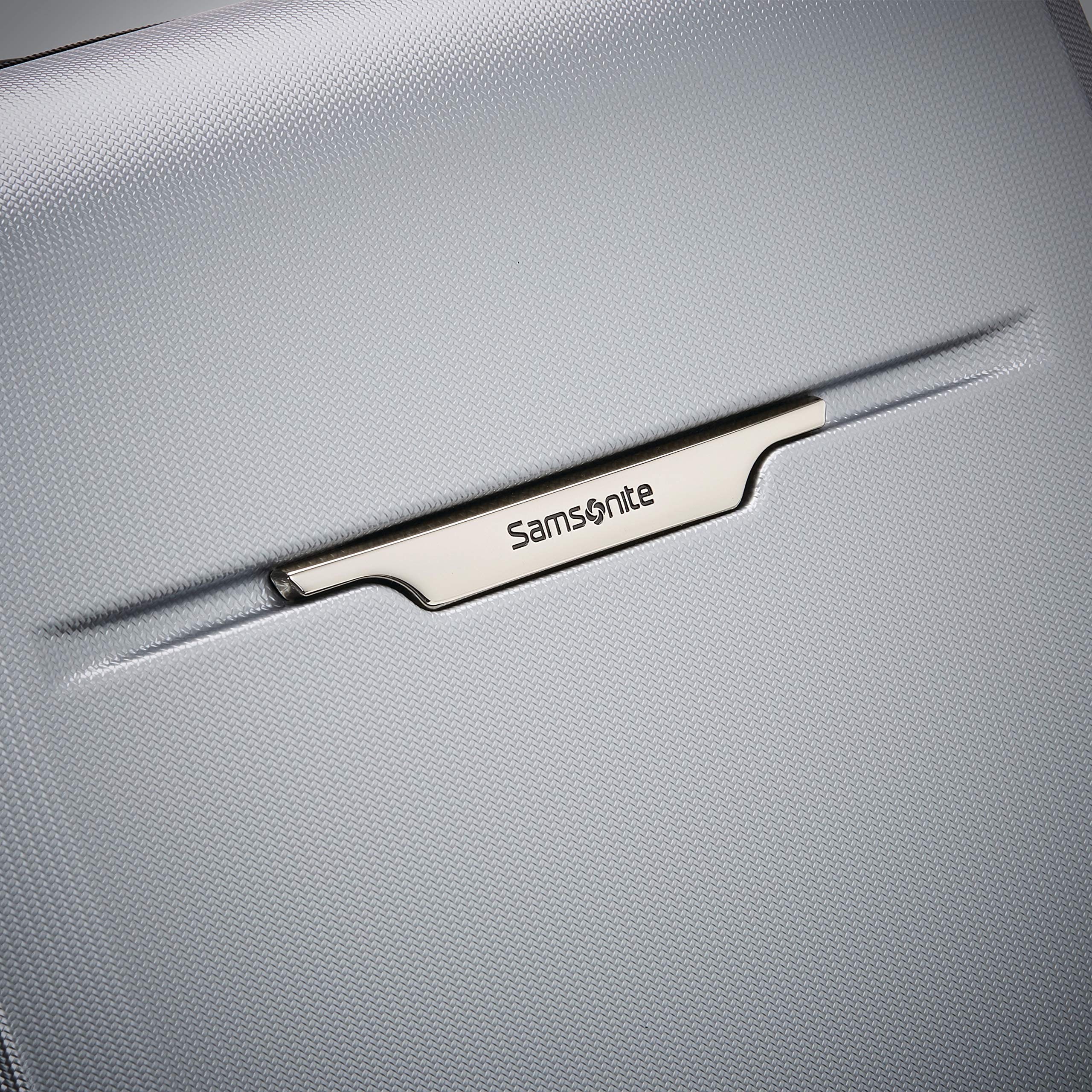 Samsonite Winfield 3 DLX Spinner Silver Checked Medium 25 Inch U5