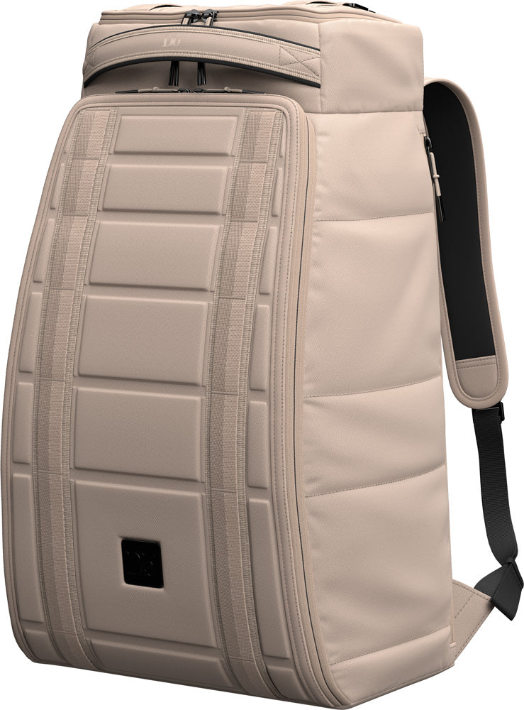 D_b_ Hugger Backpack Fogbow Beige 30 L U2