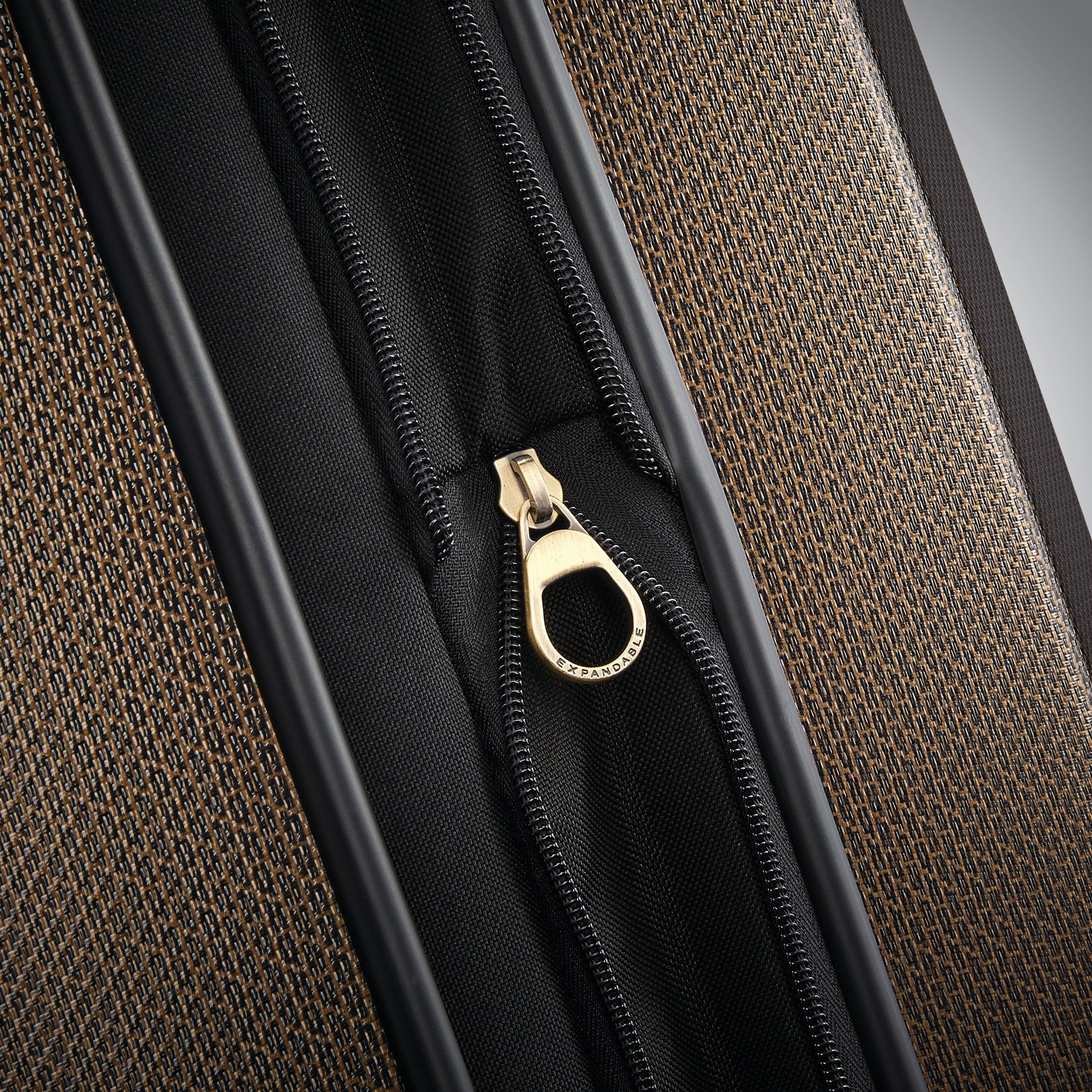 Hartmann Century Deluxe Carry-On Expandable Spinner ( Bronze , One Size ) Bronze One Size U1