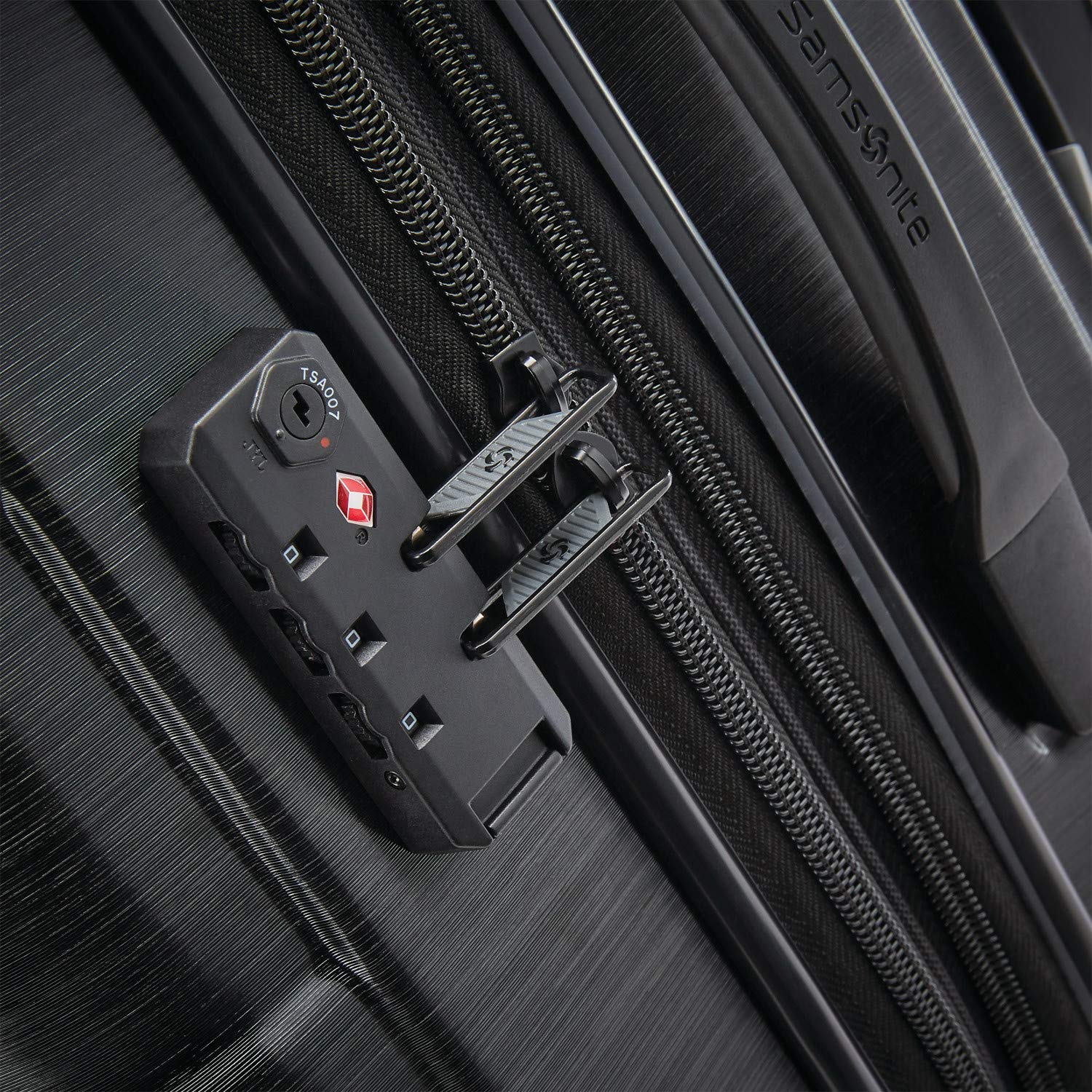 Samsonite Centric 2 Expandable Hardside Luggage Set with Dual Spinner Wheels U1