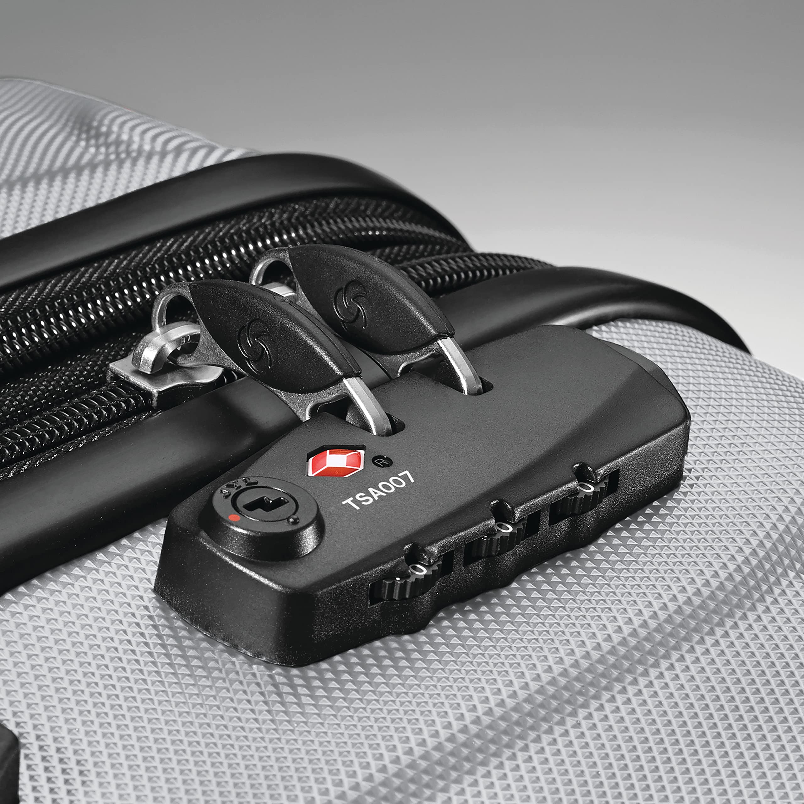 Samsonite Omni Pc Hardside Expandable Luggage with Spinner Wheels ( Silver , Carry-On 20-Inch ) Silver Carry On 20 Inch U12