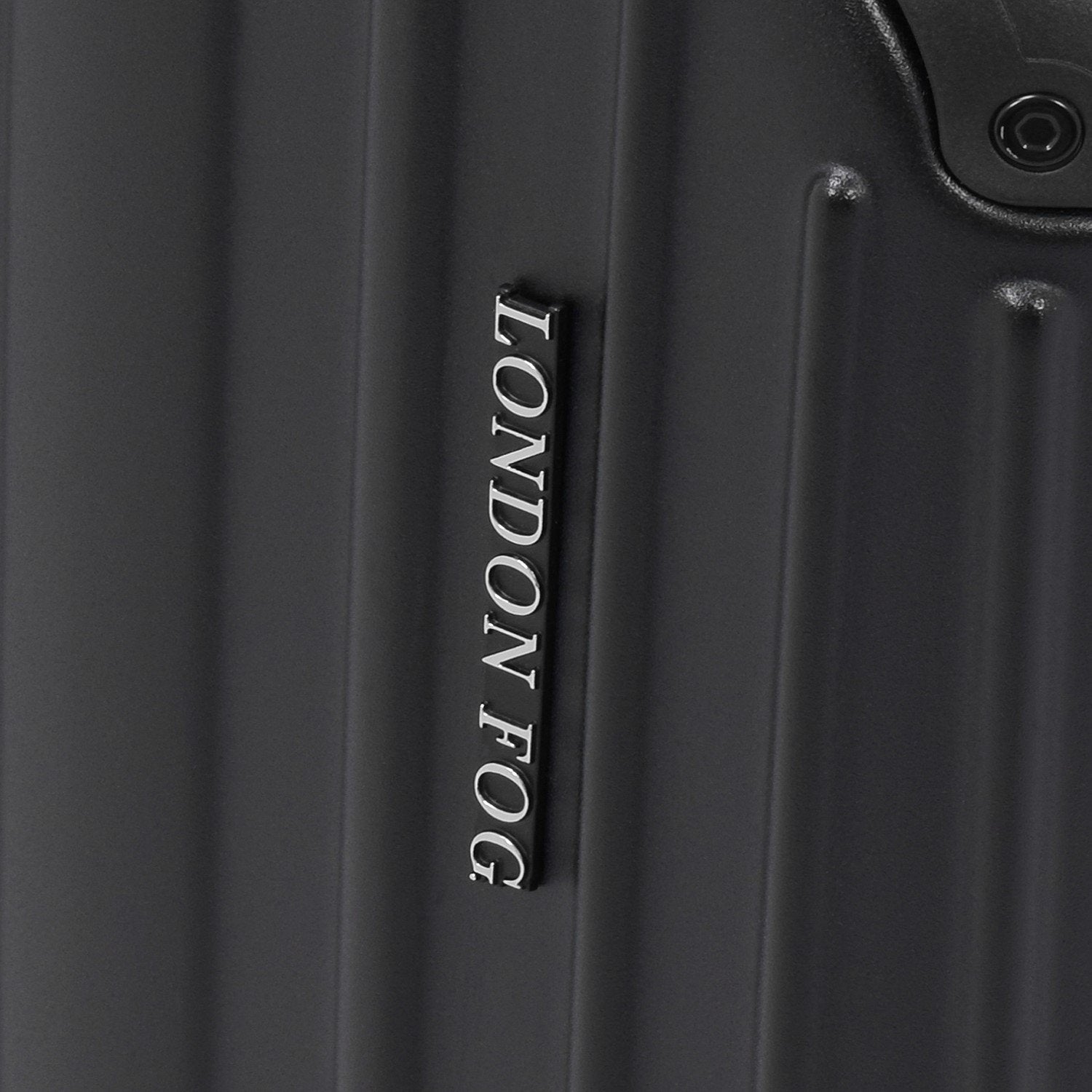 London Fog Heathrow 25-Inch Expandable Hardside Spinner Black One Size U1