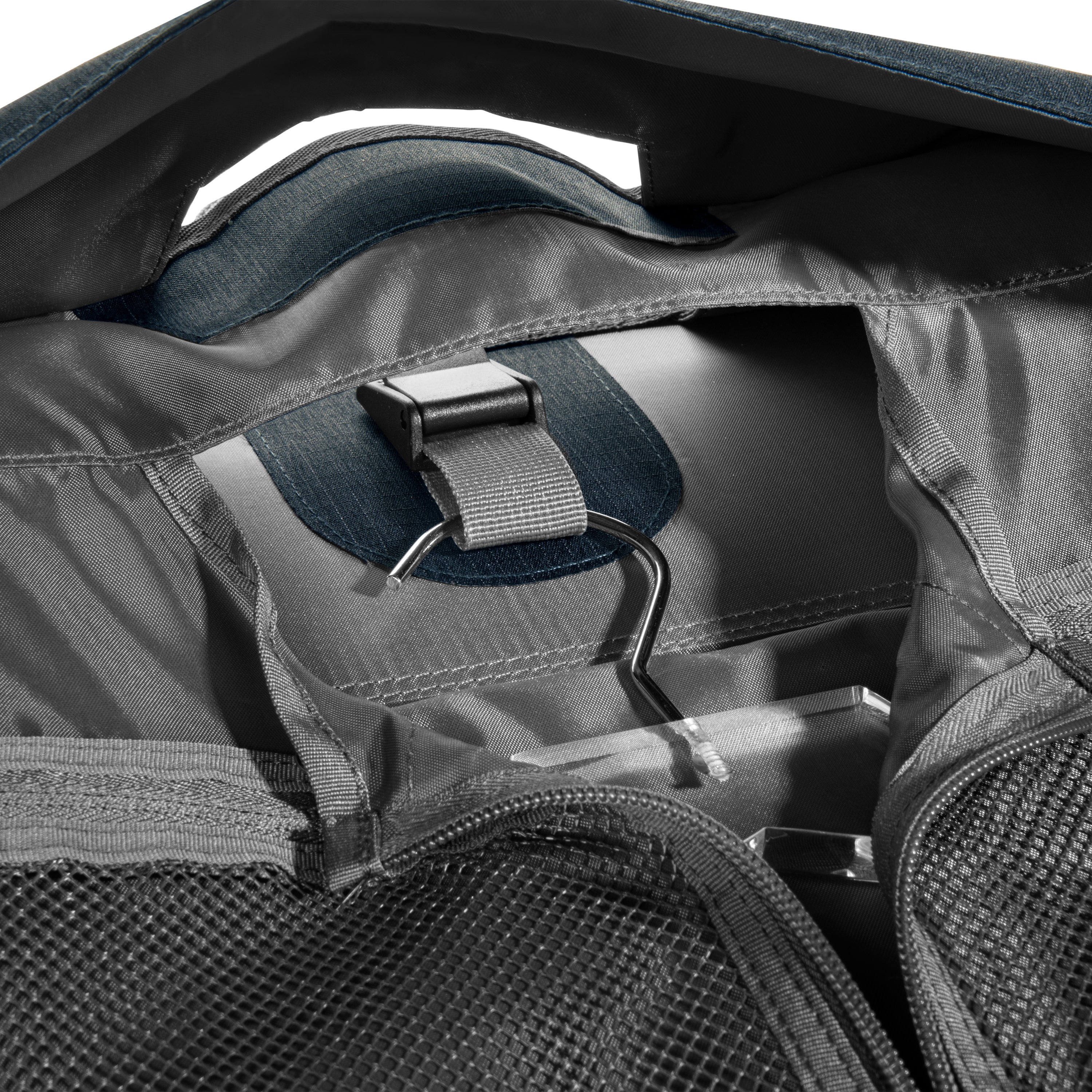 Ricardo Beverly Hills Packing Travel Essentials 5.0 ( Graphite , Garment Carrier ) Graphite Garment Carrier U1