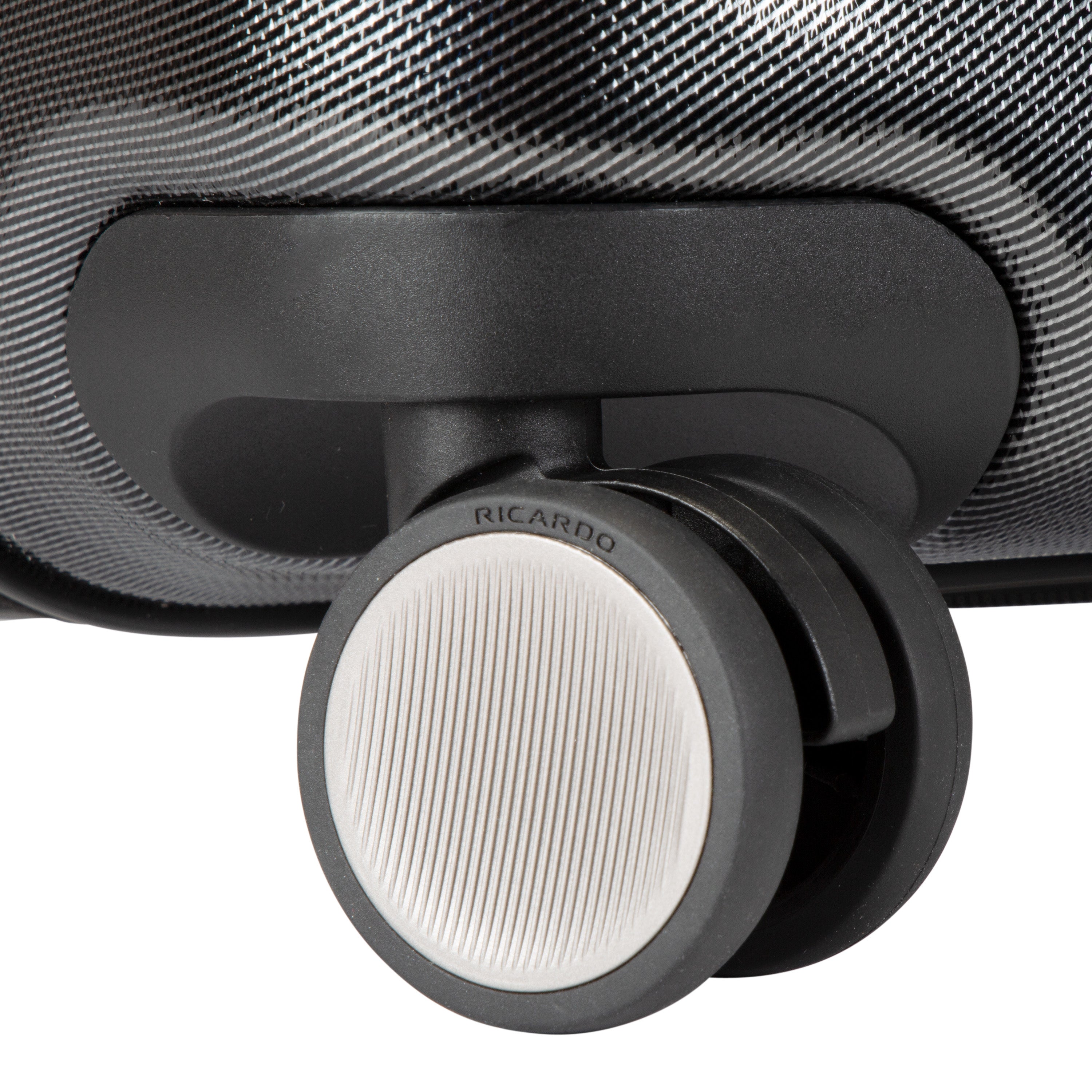 Ricardo Beverly Hills Montecito Hardside Expandable Spinner U1