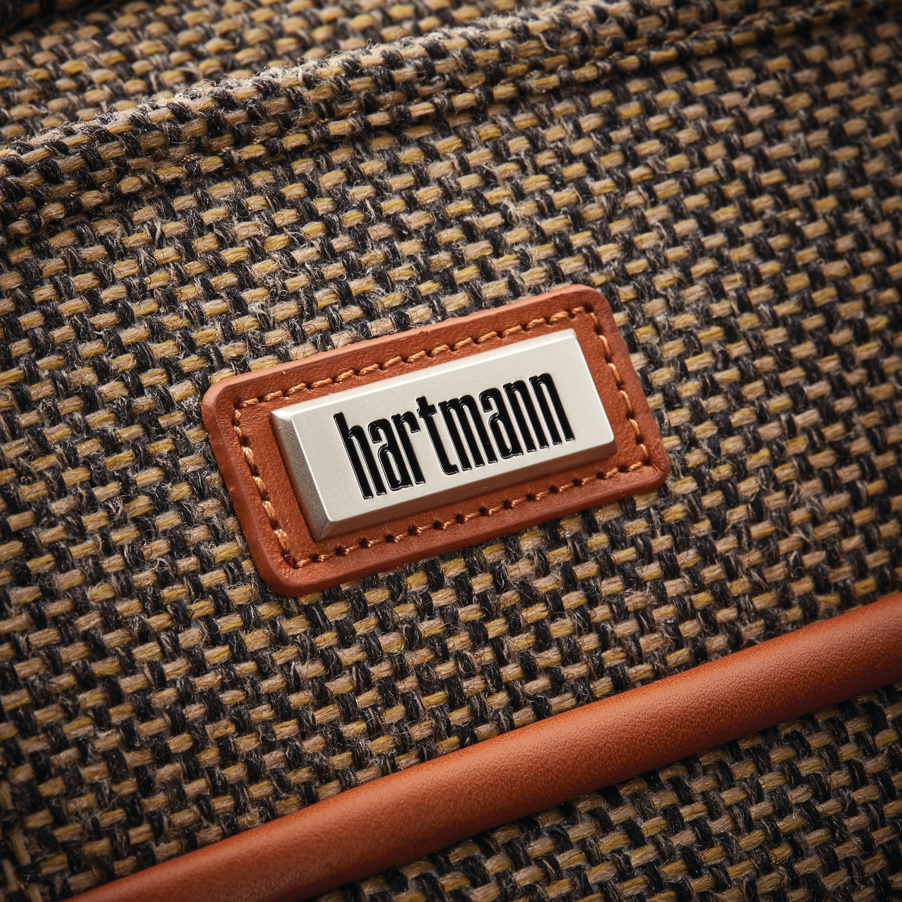 Hartmann Tweed Legend Domestic Carry On Expandable Spinner Natural Tweed  U1
