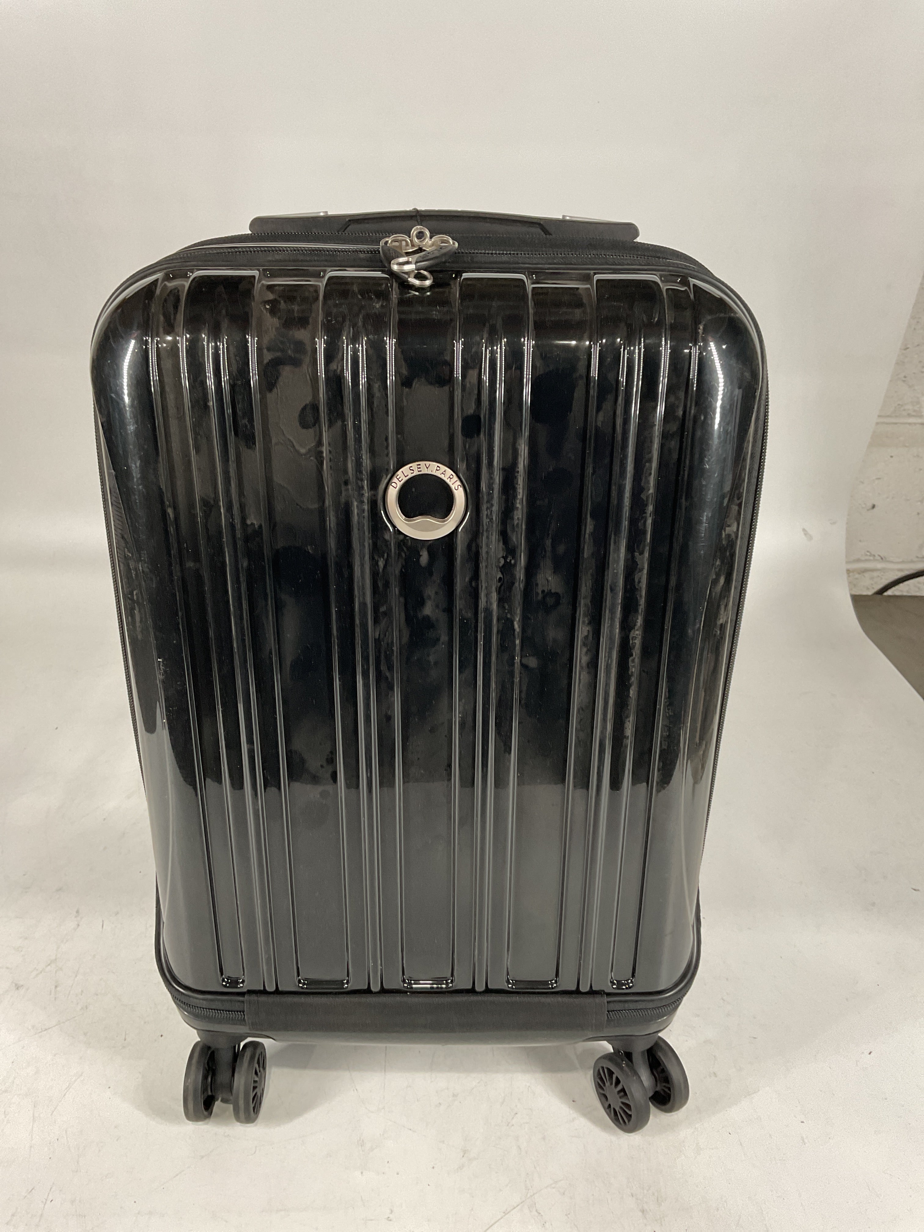 DELSEY Paris Helium Aero Hardside Expandable Luggage with Spinner Wheels U3