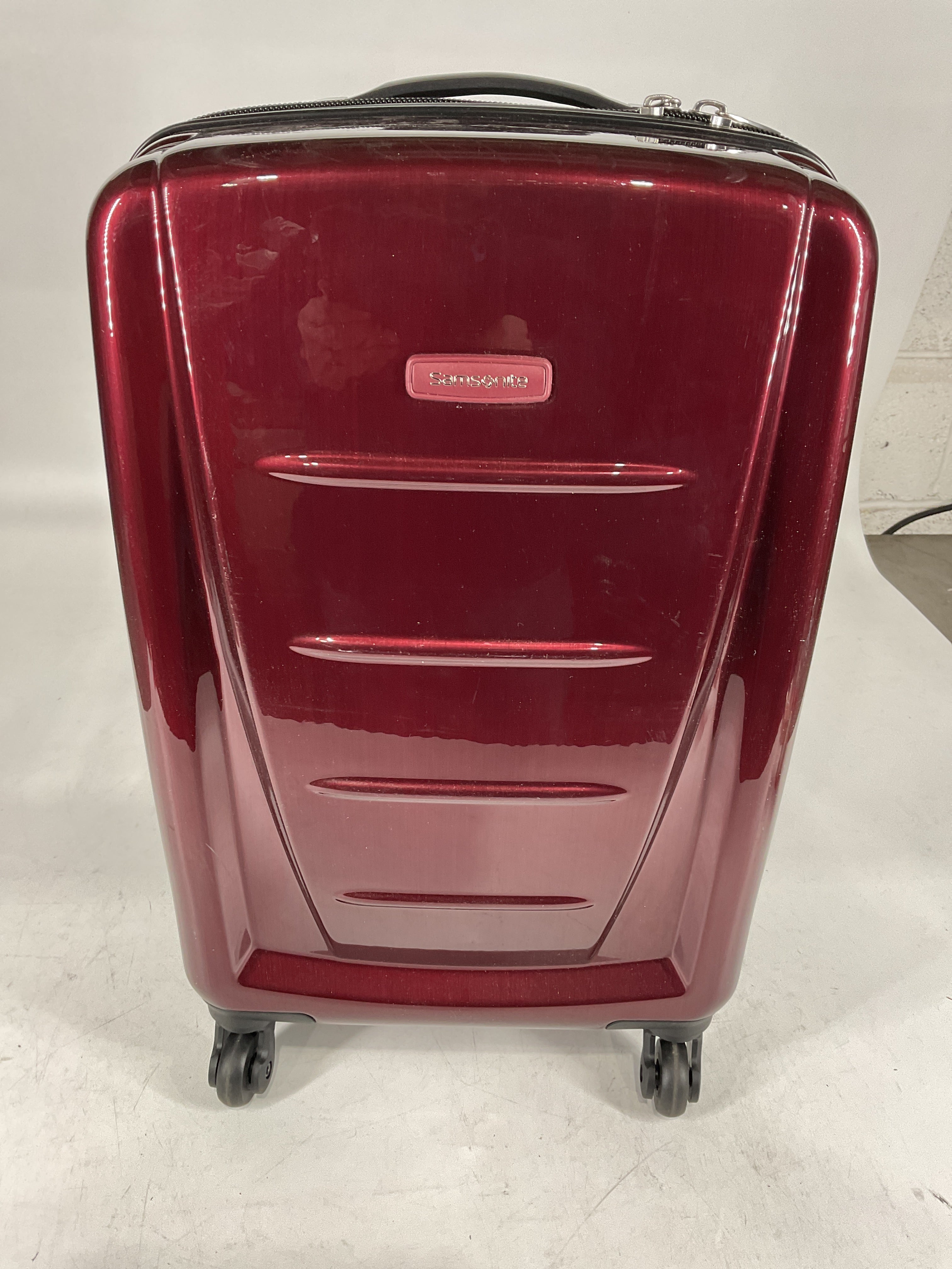 Samsonite Winfield 2 Hardside Luggage with Spinner Wheels U6