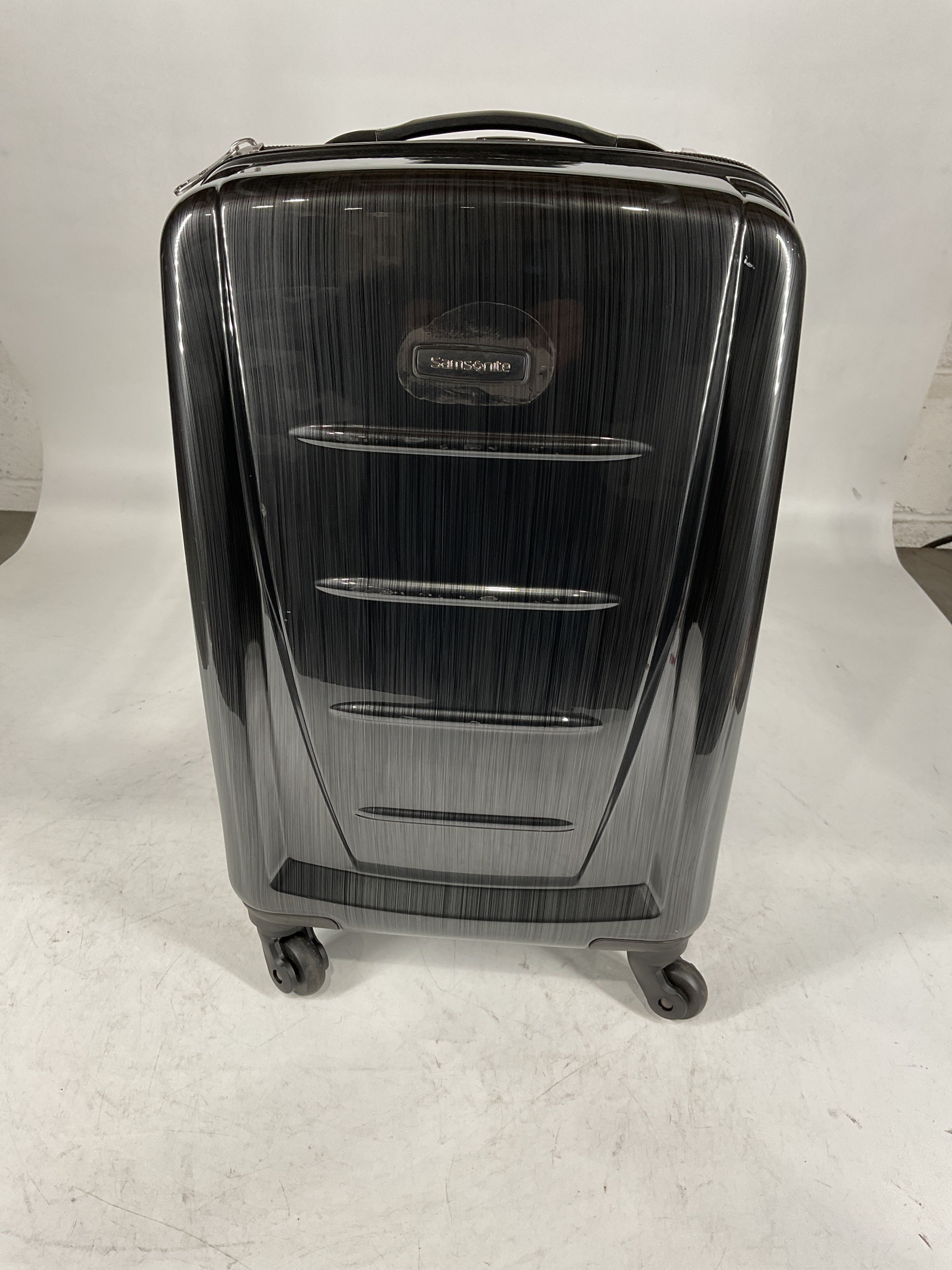 Samsonite Winfield 2 Hardside Luggage with Spinner Wheels U13