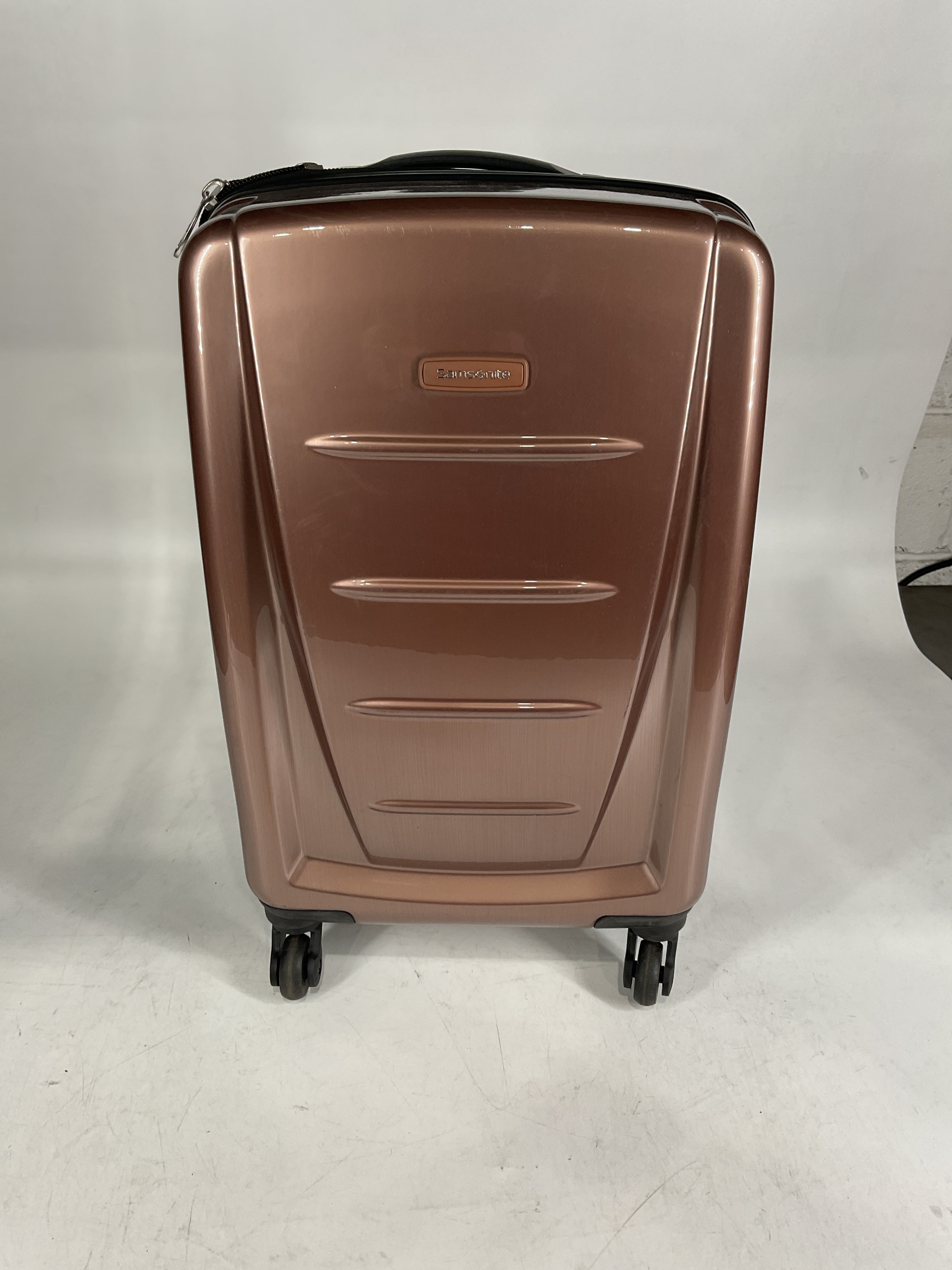 Samsonite Winfield 2 Hardside Luggage with Spinner Wheels U7