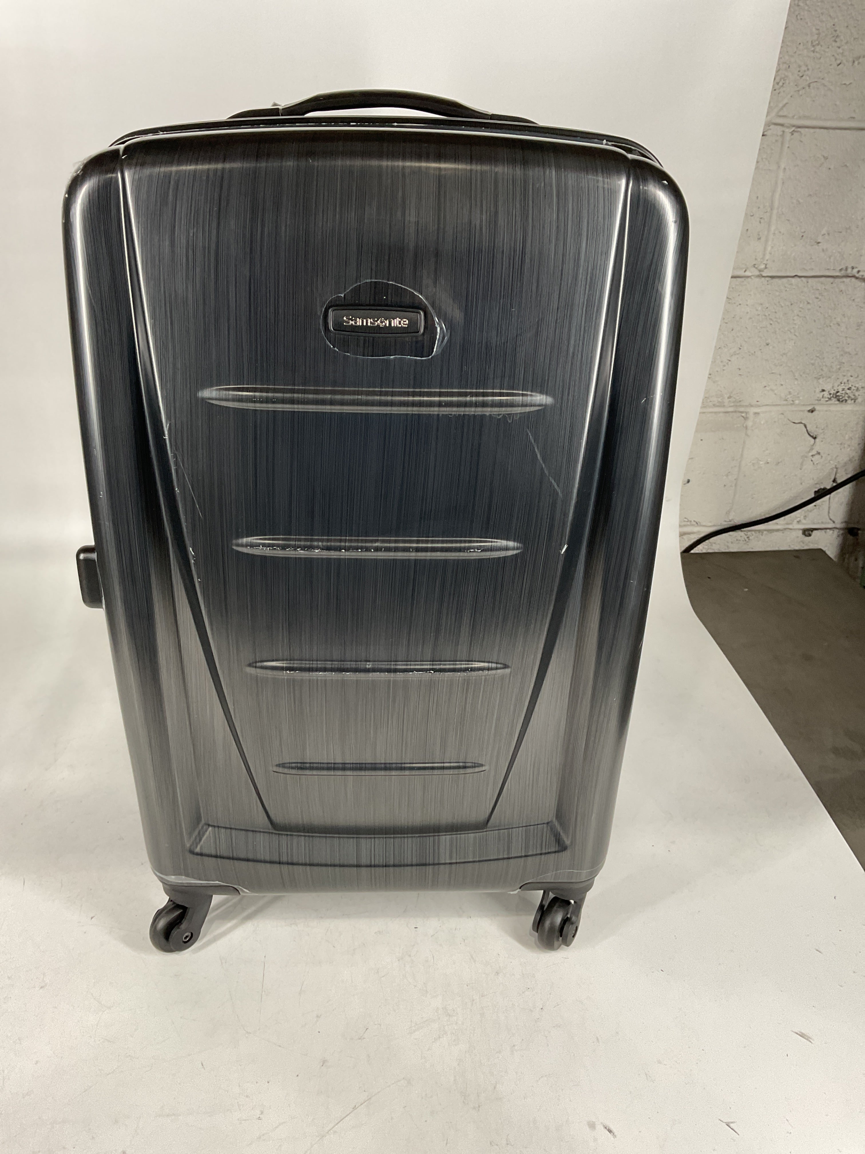 Samsonite Winfield 2 Hardside Luggage with Spinner Wheels U3