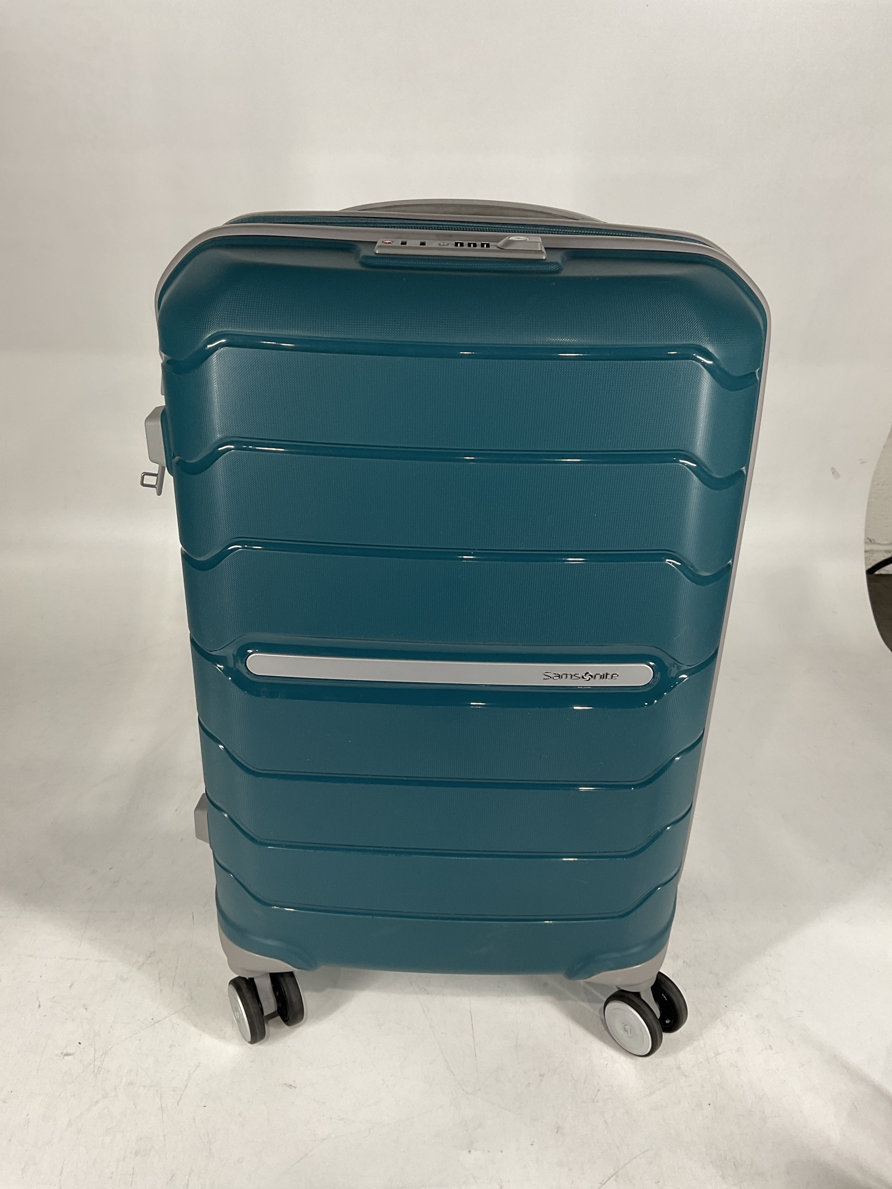 Samsonite Freeform Hardside 21-Inch Spinner U2