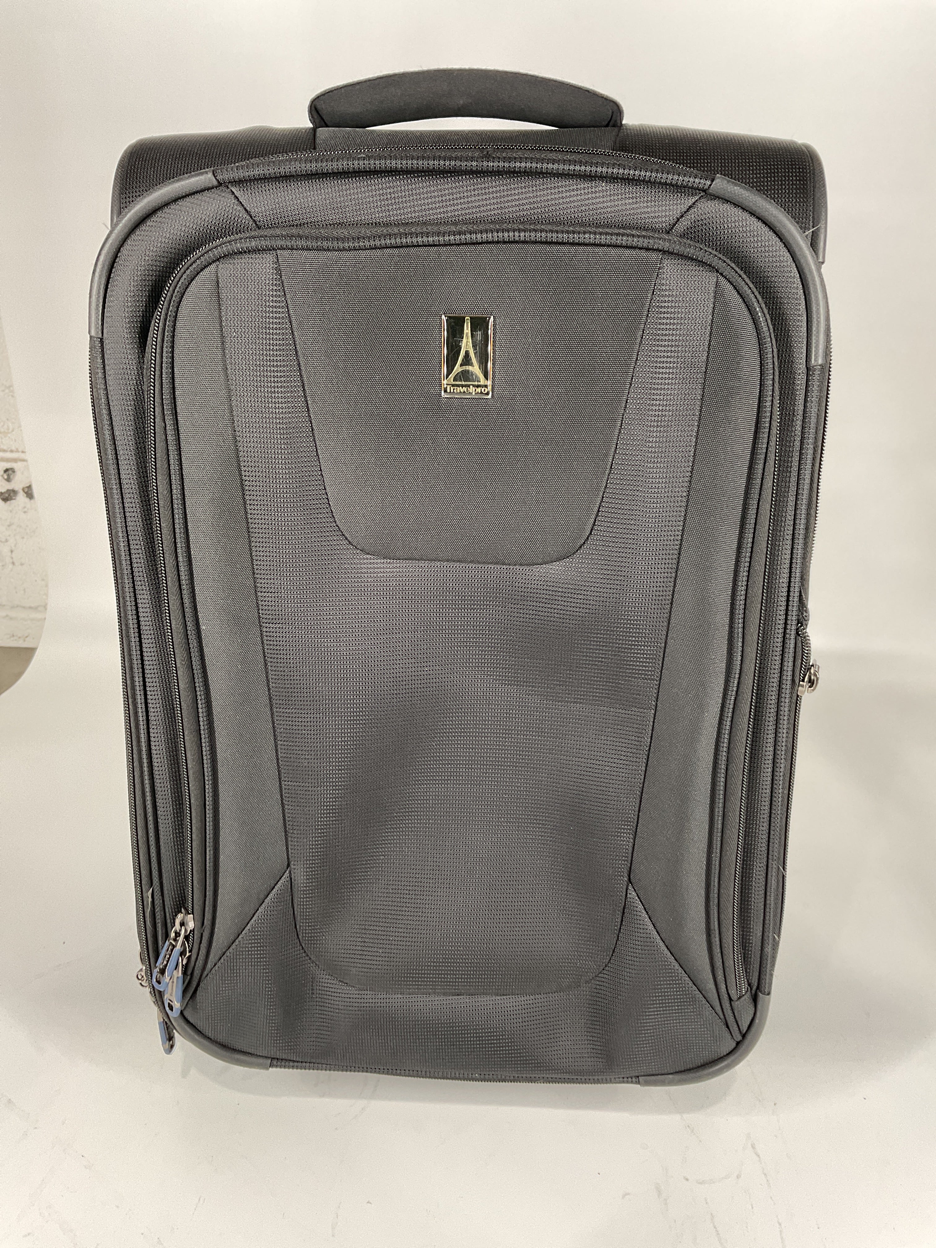 Travelpro Luggage Maxlite3 22 Inch Expandable Rollaboard Black