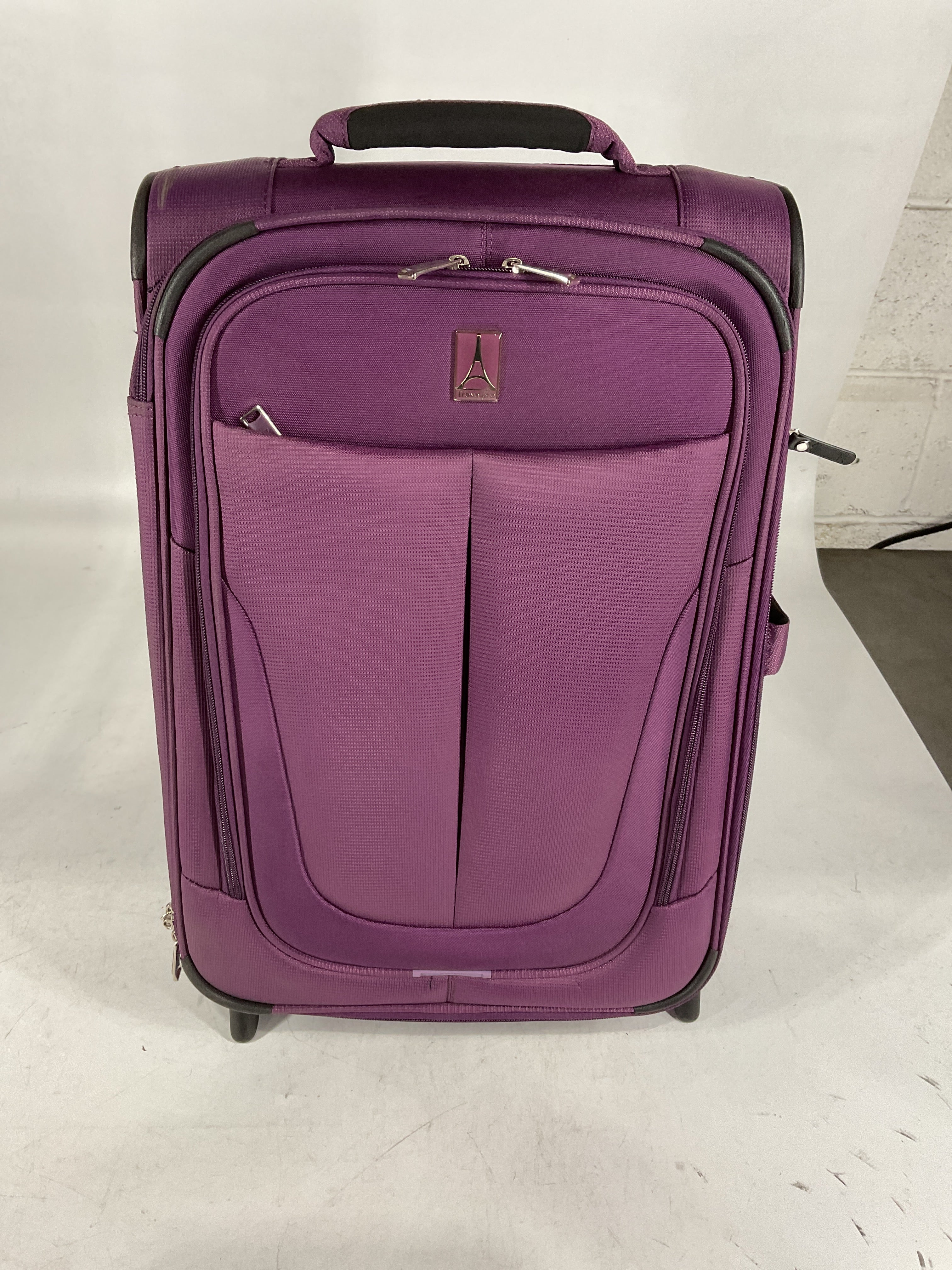 Travelpro Maxlite 5 Softside Expandable Upright 2 Wheel Luggage, Lightweight Suitcase, Men and Women U1