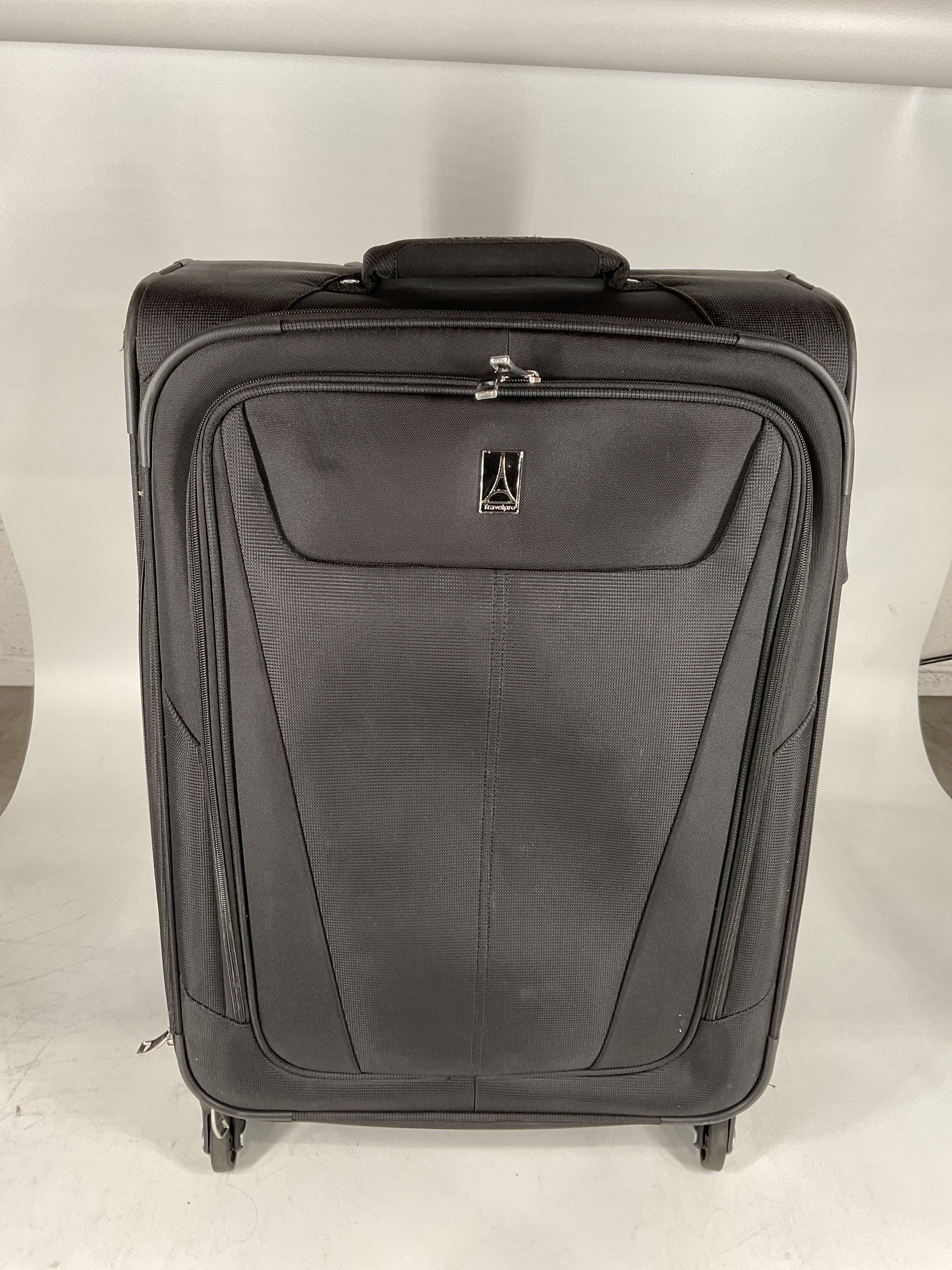 Travelpro Maxlite 5 Softside Expandable Luggage with 4 Spinner Wheels, Lightweight Suitcase, Men and Women - Black/Checked-Medium 25-Inch