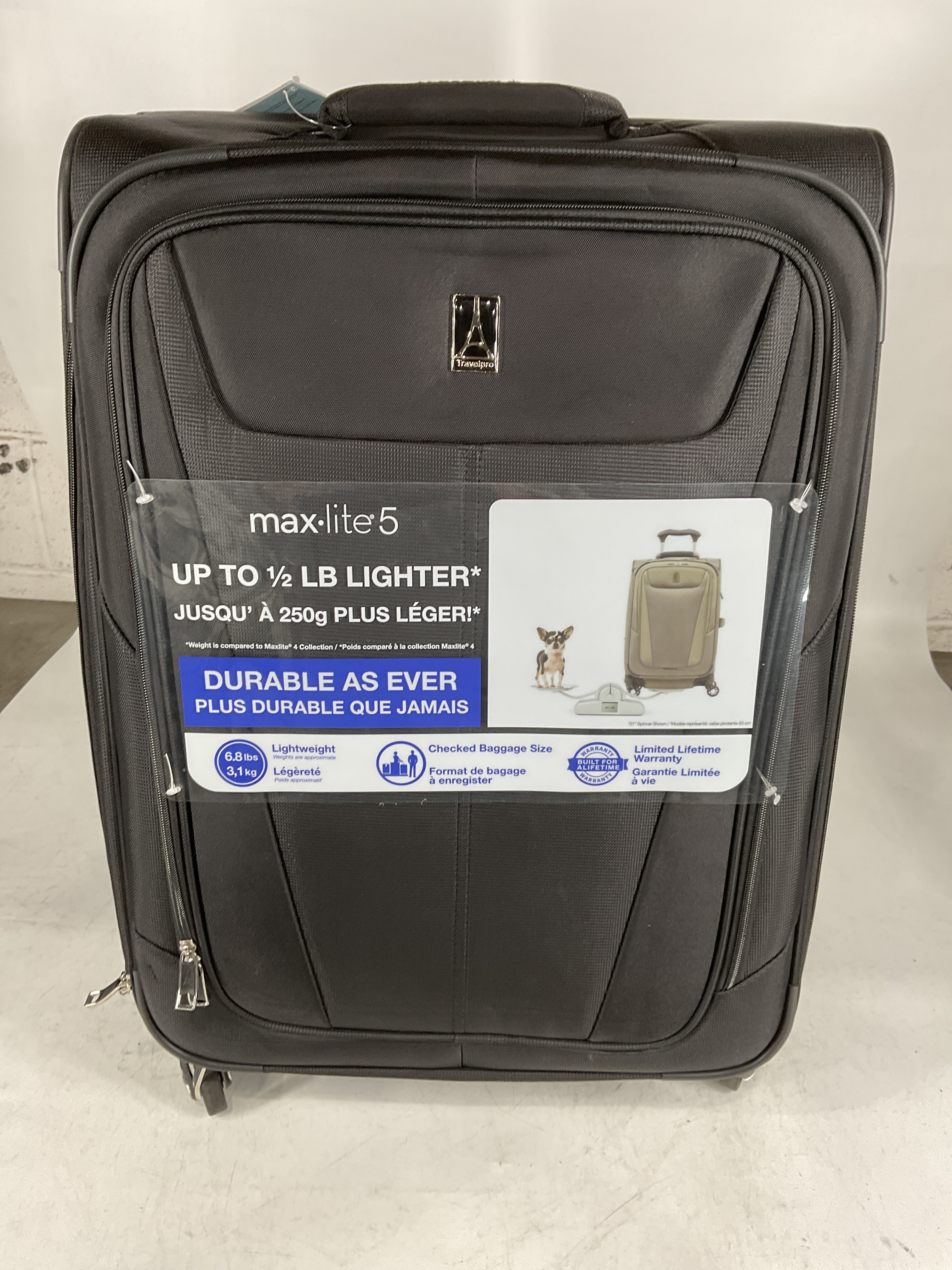 Travelpro Maxlite 5 Softside Expandable Luggage with 4 Spinner Wheels, Lightweight Suitcase, Men and Women U8