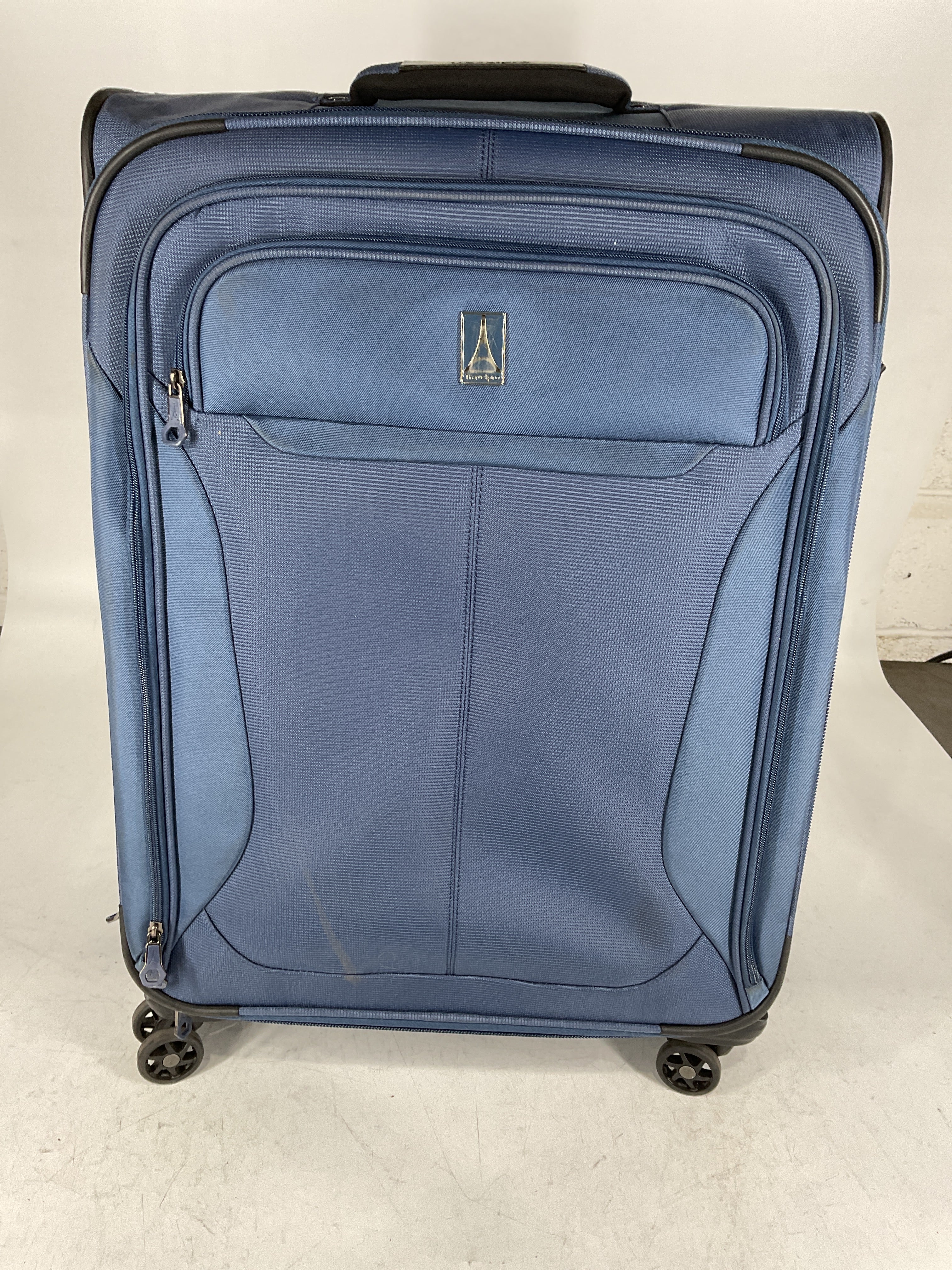 Travelpro Tourlite Softside Expandable Luggage with 4 Spinner Wheels, Lightweight Suitcase, Men and Women U2